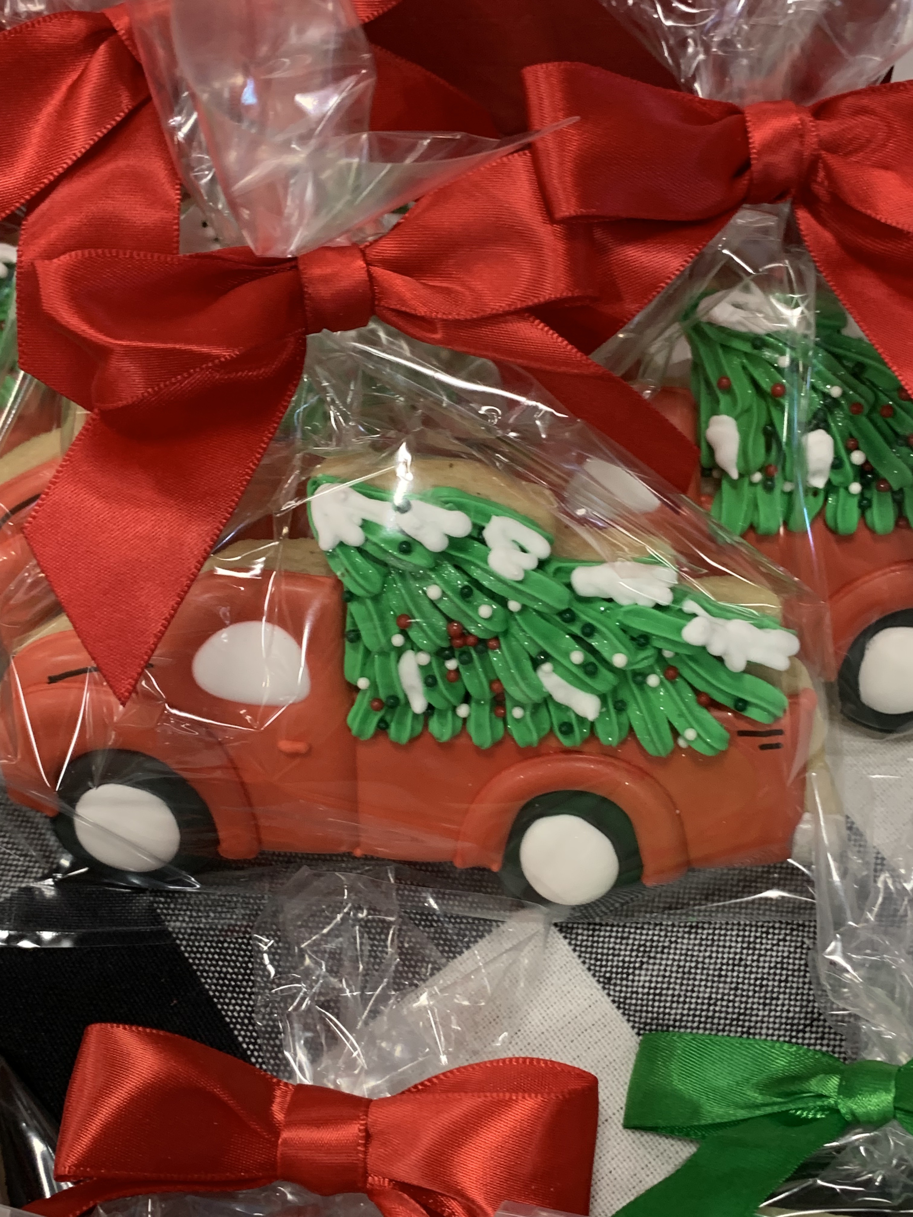 SINGLE:  BOW bag cookie