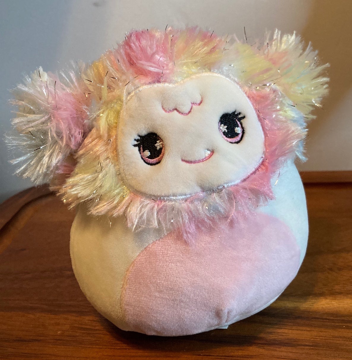 Yeti Squishmallows Pink White Sparkle 6" Mystery Squad Blind Bag