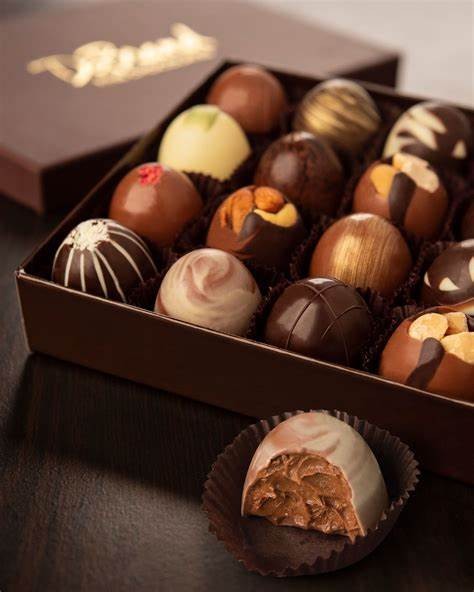 Assorted 24-Piece Truffle Box