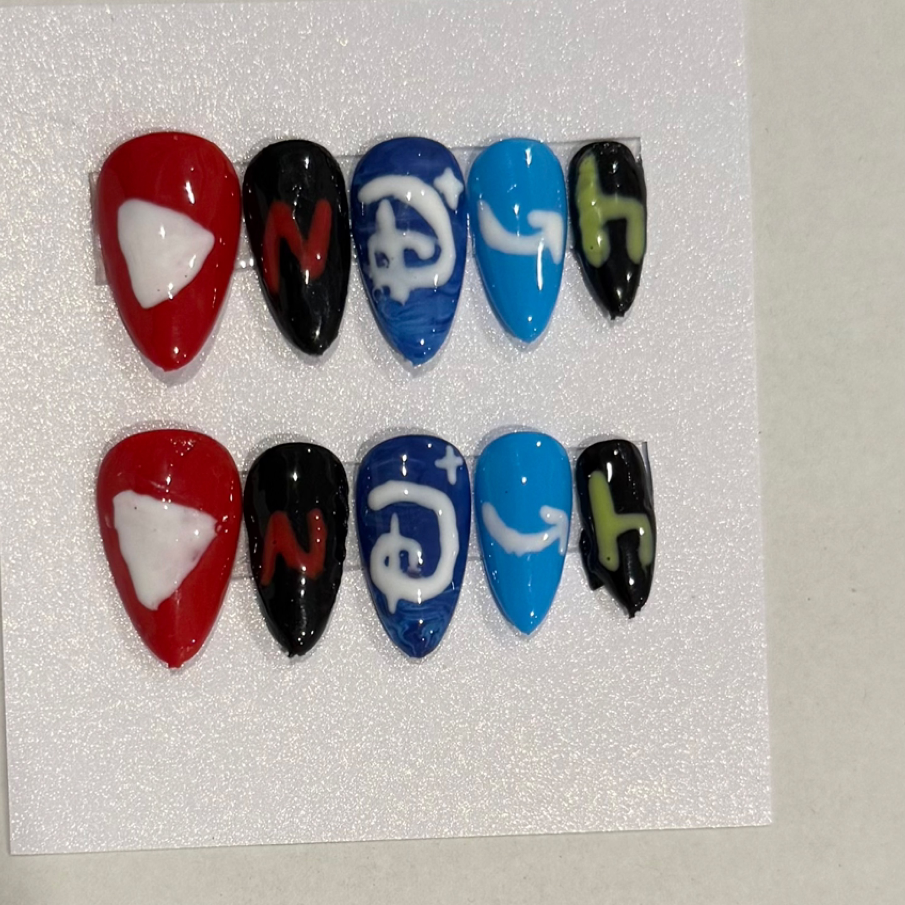 Channel nails hand-painted nail set