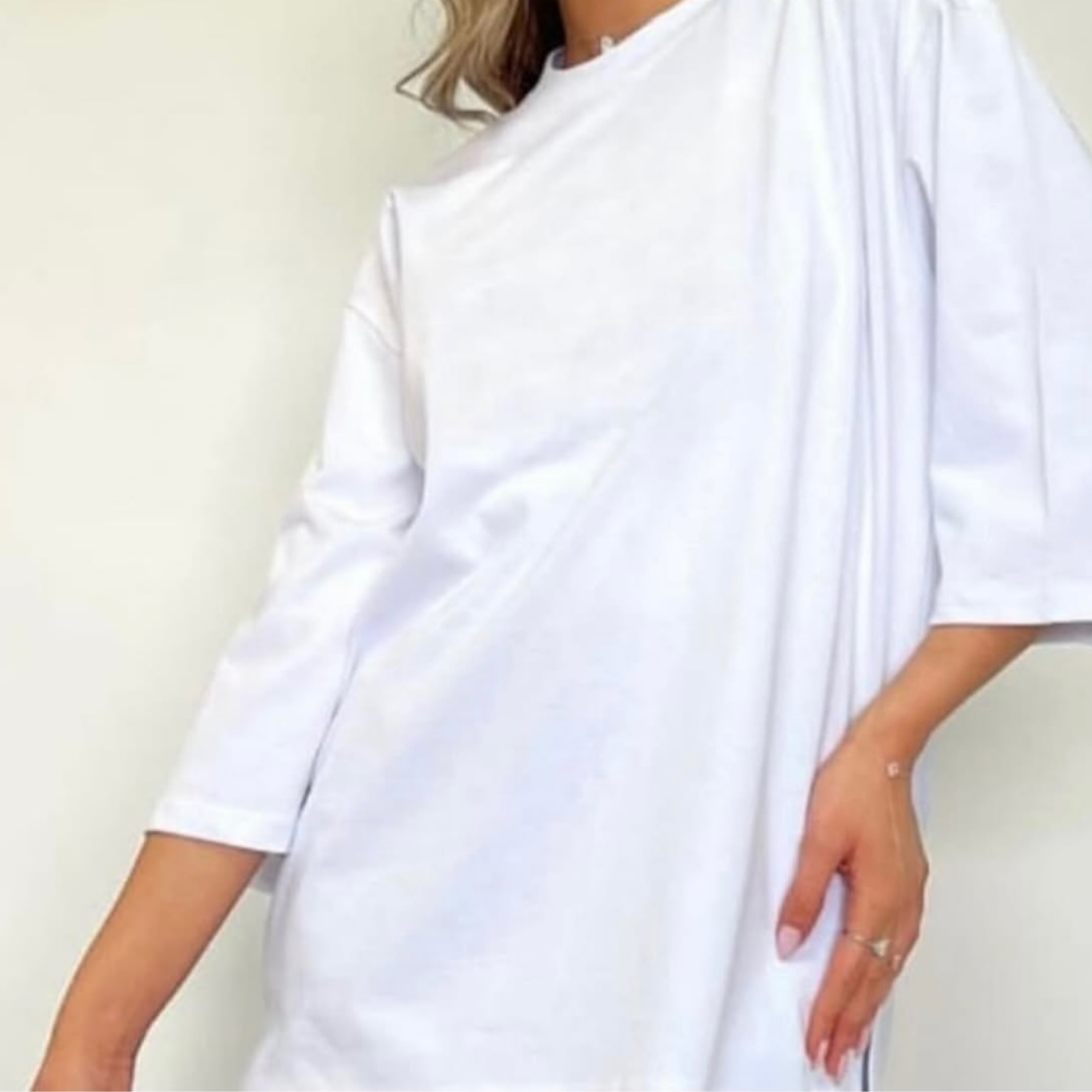 Oversize T-shirt in White — product photo