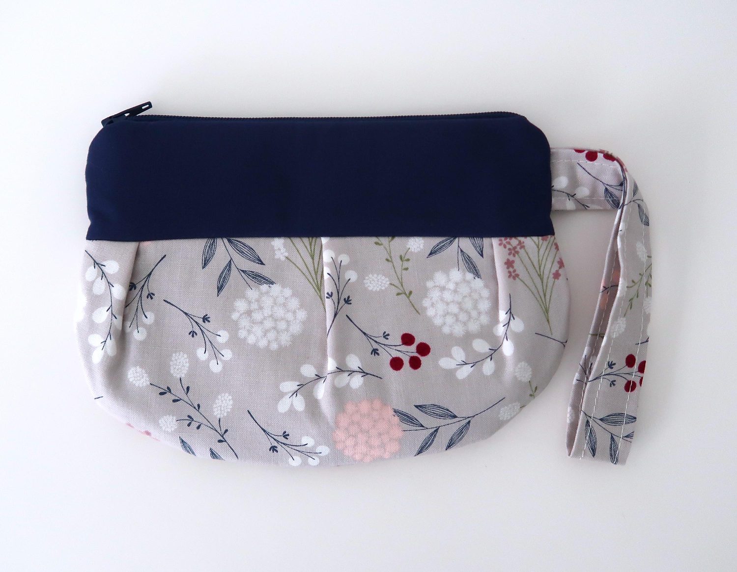 Pleated Wristlet – Dandelions on Gray, photo 4 of 5