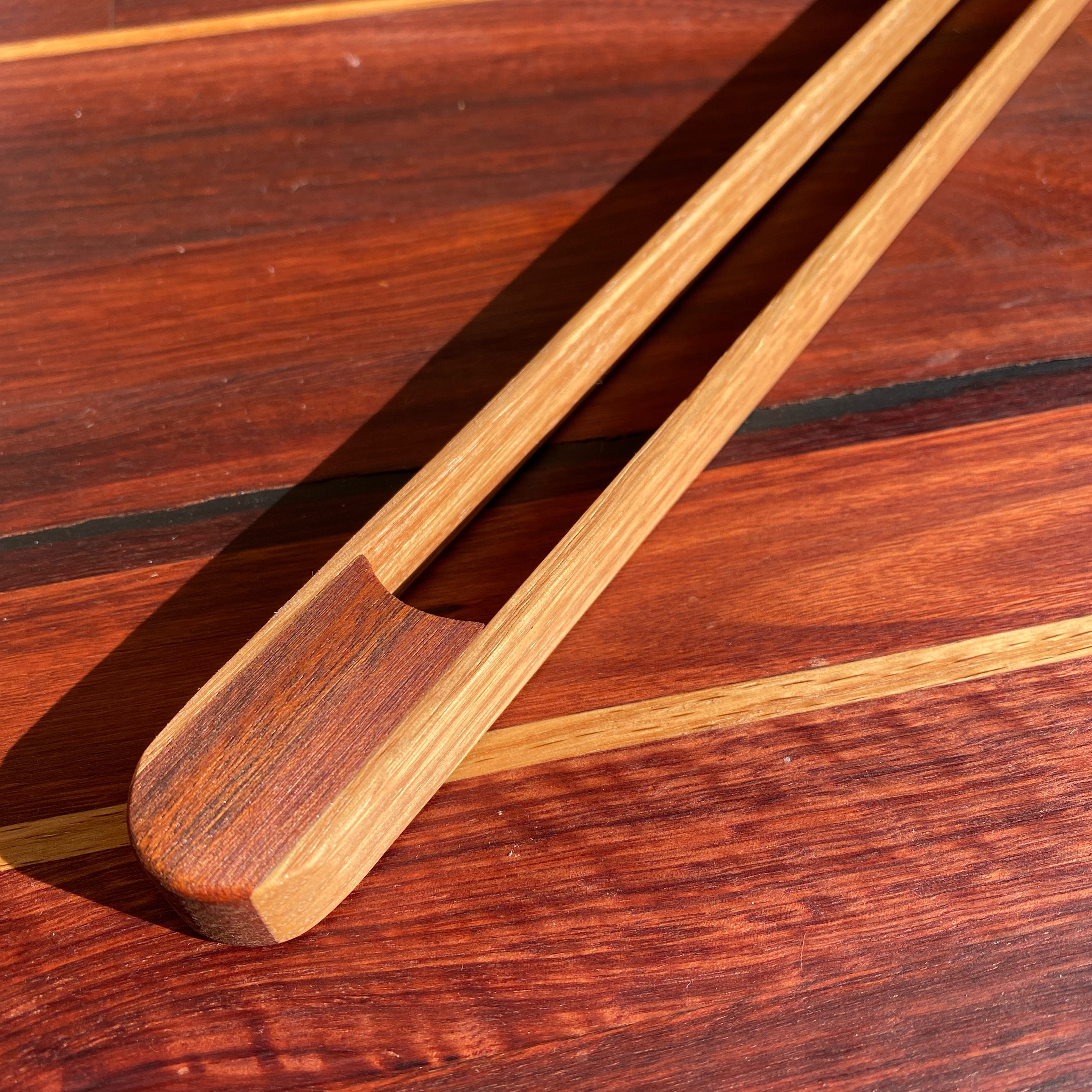 Toast tongs