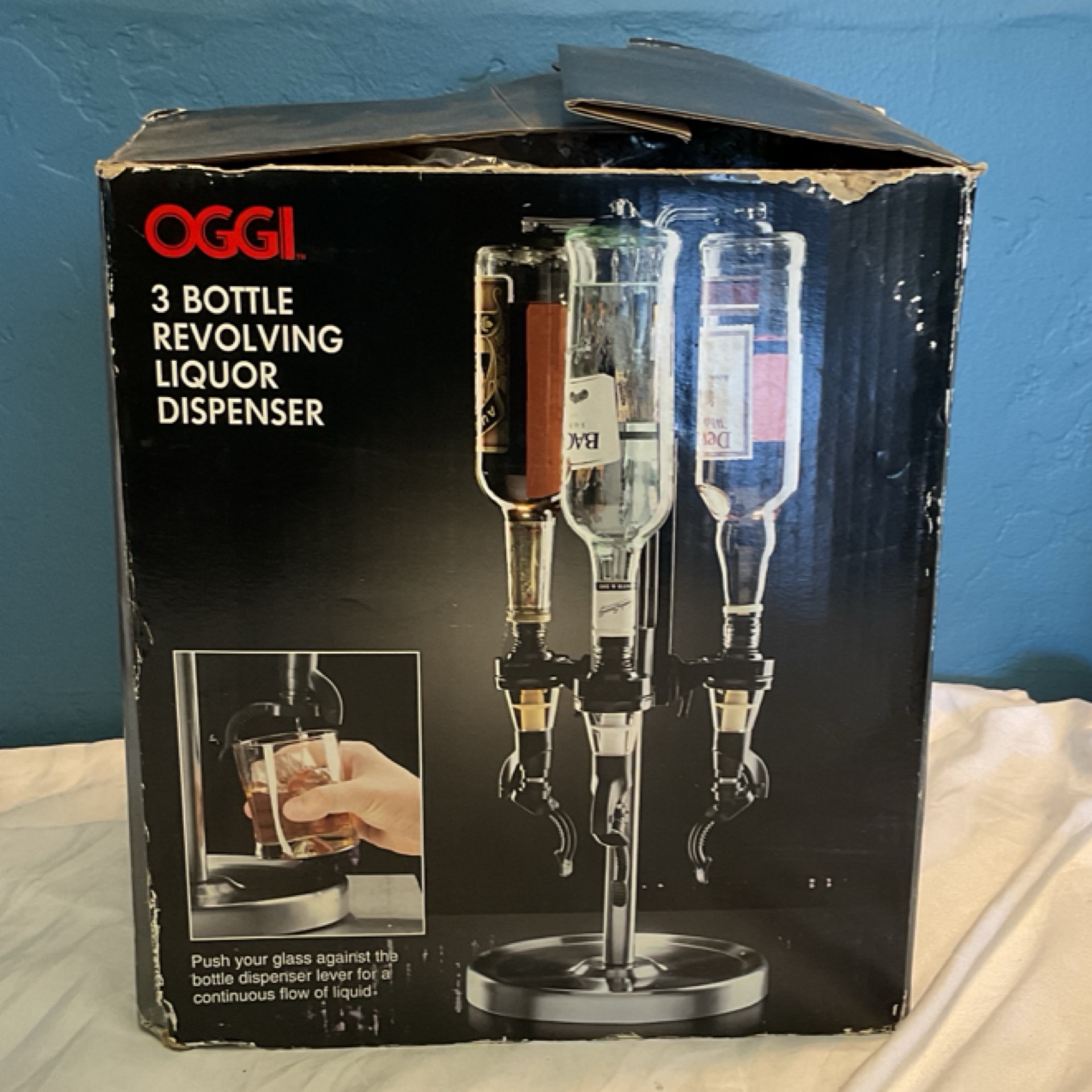 3 Bottle Revolving Liquor Dispenser