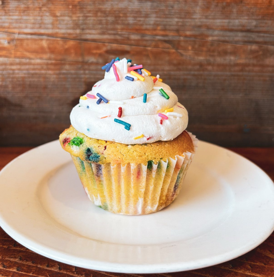 Vanilla Funfetti Cupcake