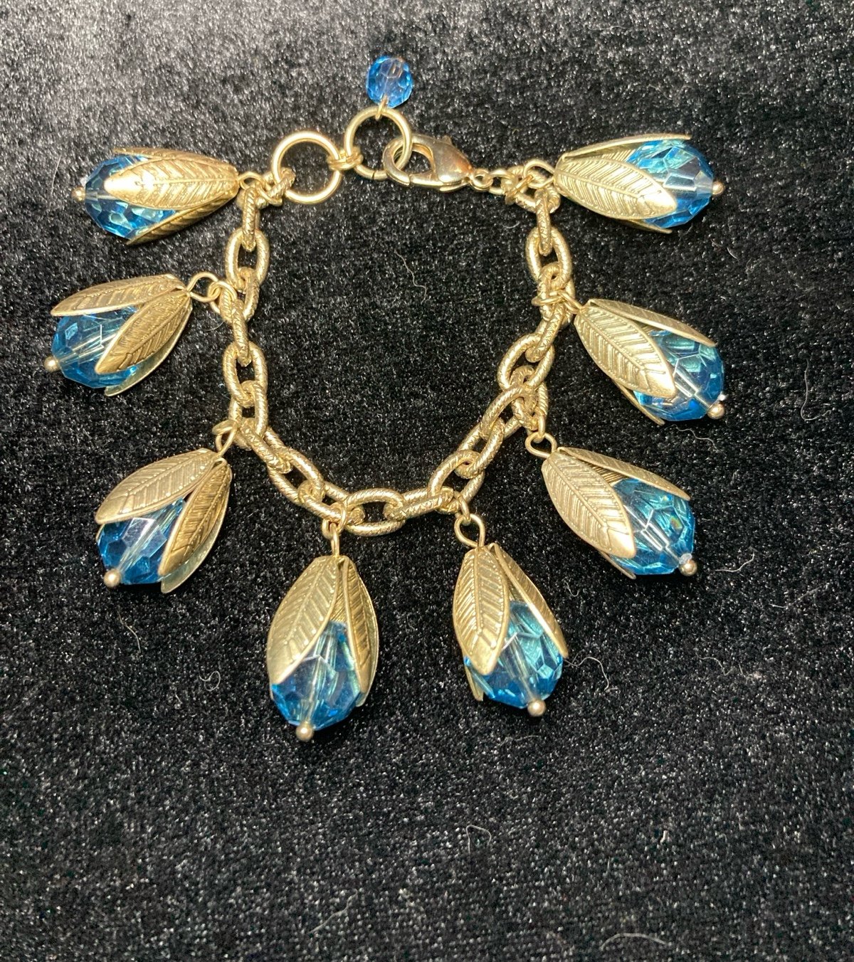 Vintage Baby Blue Flower Leaf Charm bracelet