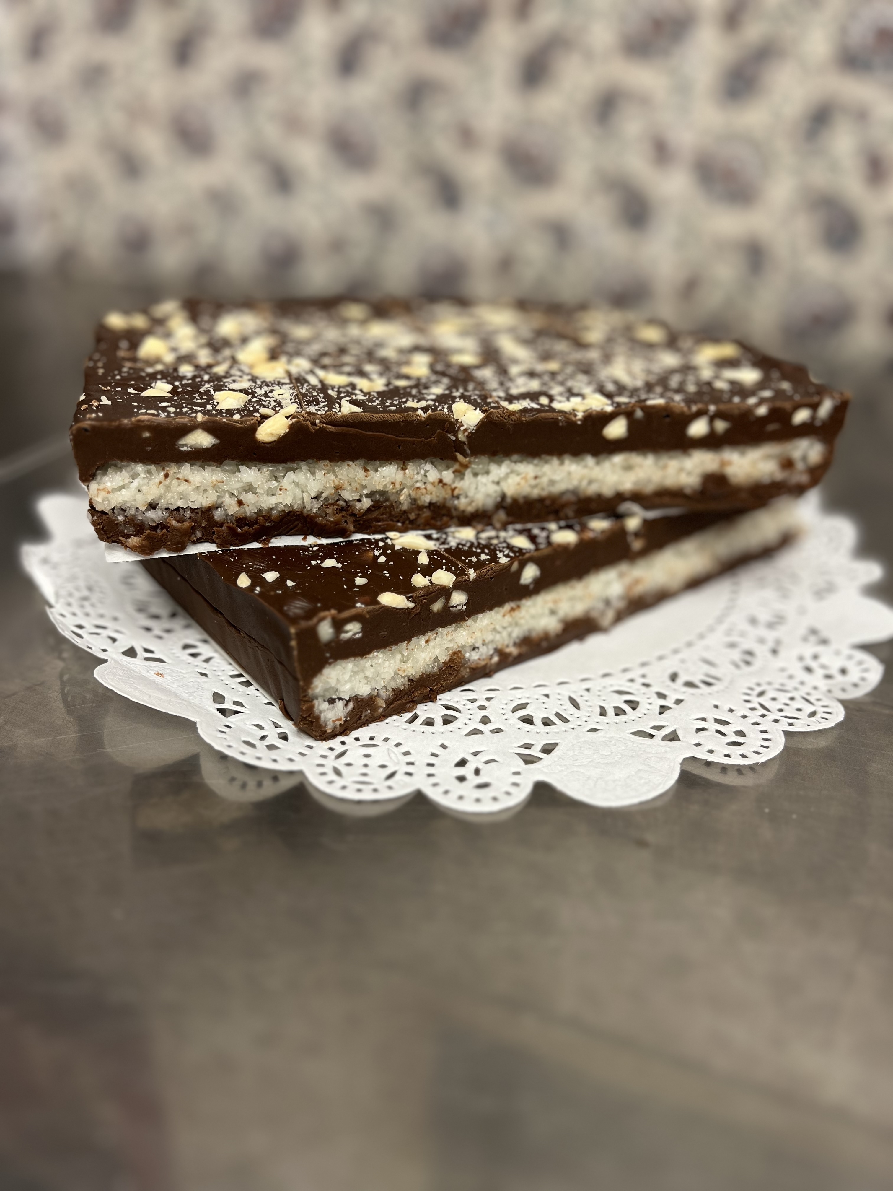 Almond Joy Fudge 1lb (4 squares)