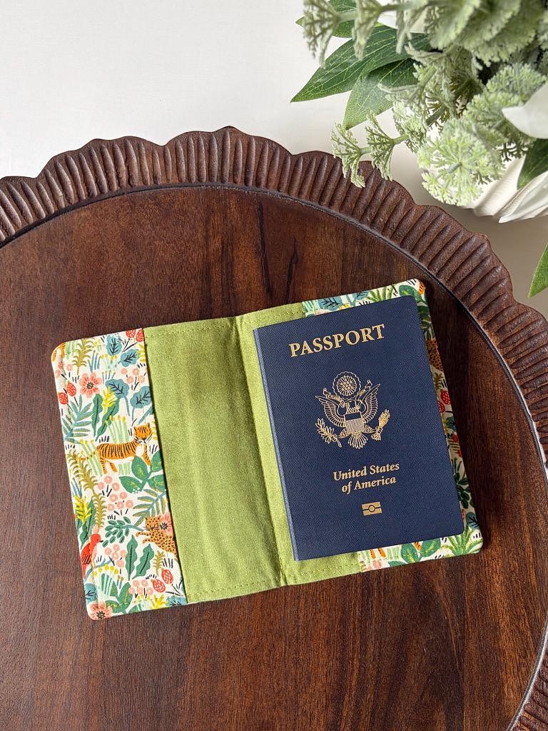 Passport Cover – Menagerie Jungle, photo 3 of 3
