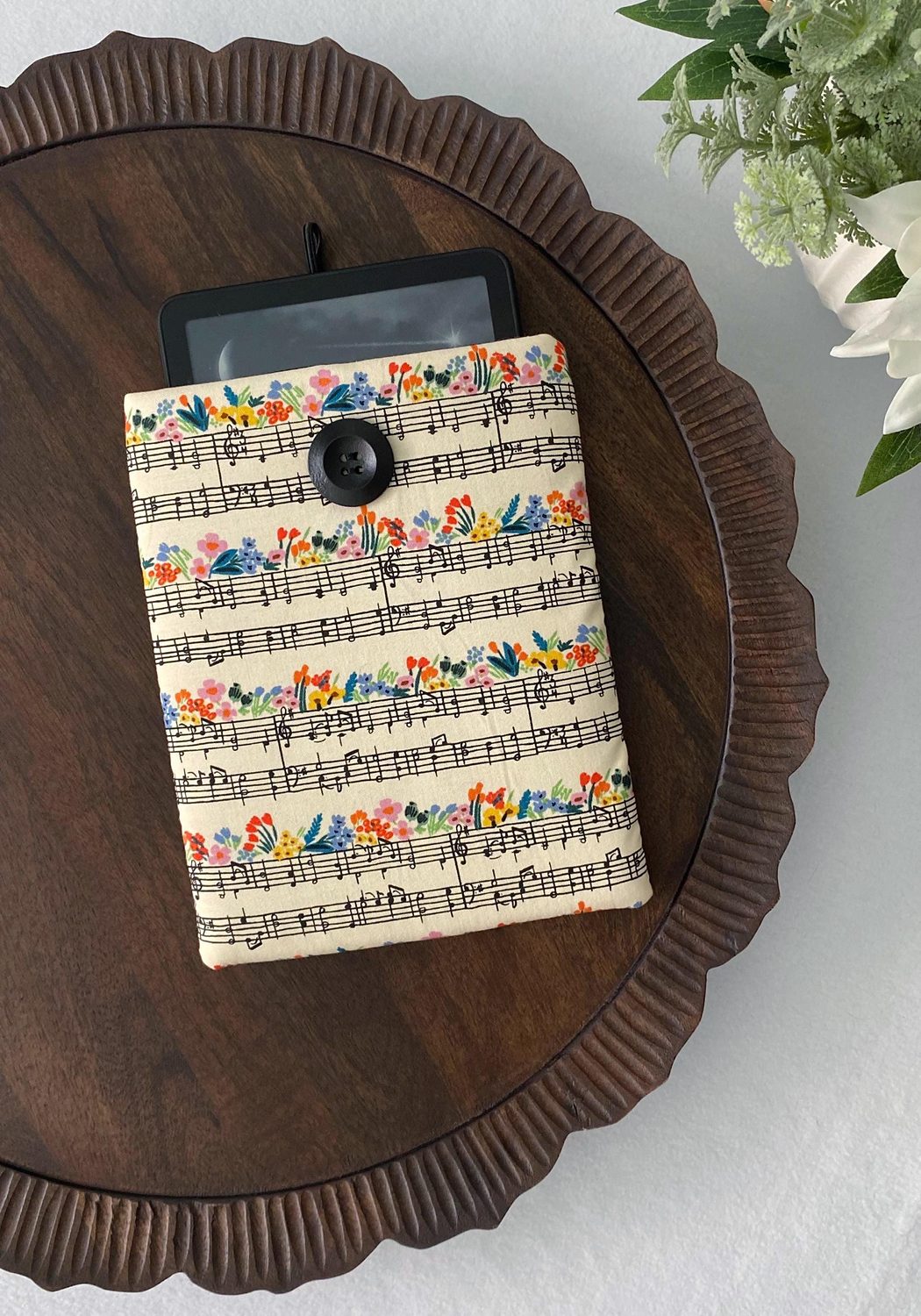 Kindle Paperwhite Cover – Music Notes – handmade kindle paperwhite cover