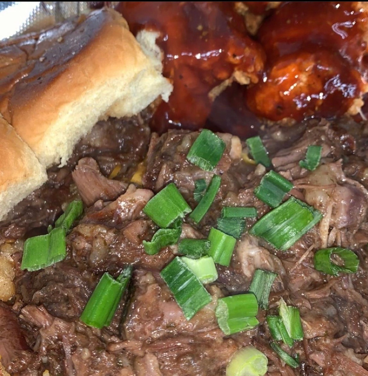 Oxtail Fries & 5 Wings