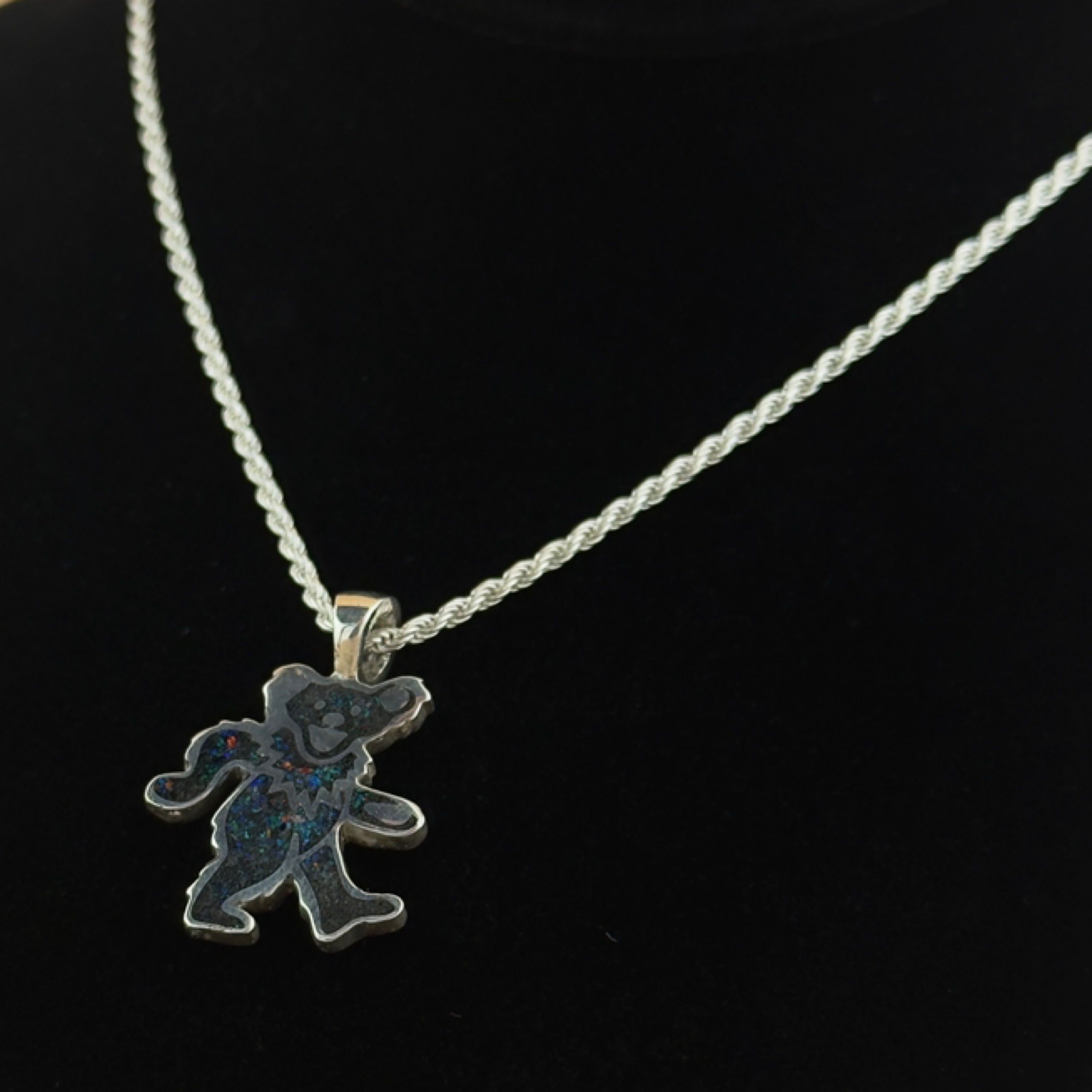 Marching Bear Pendant – Lapis Lazuli / Crushed Opal Inlay, 925 Sterling Silver
