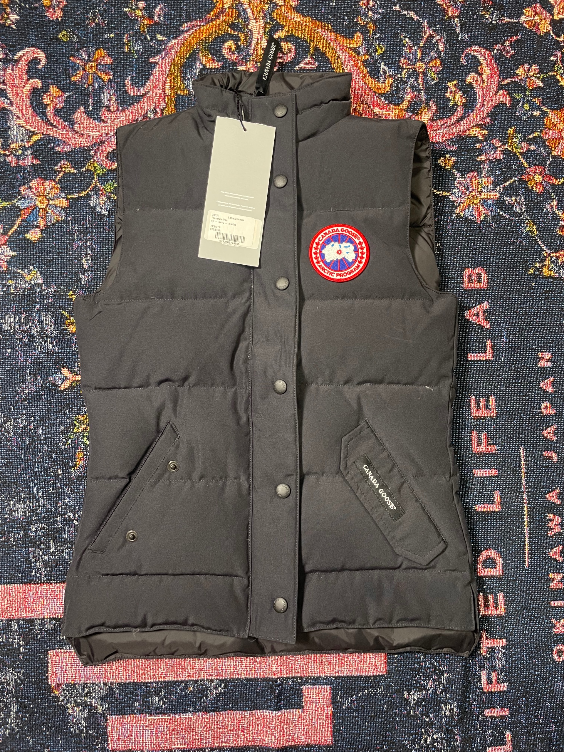 Canada Goose Black Down Puffer Vest Arctic Program KIDS ( NEW )