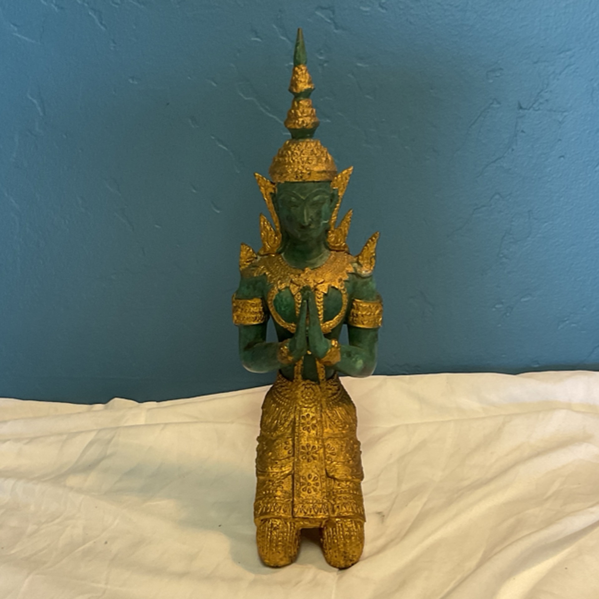 Praying Thai Deity Statue