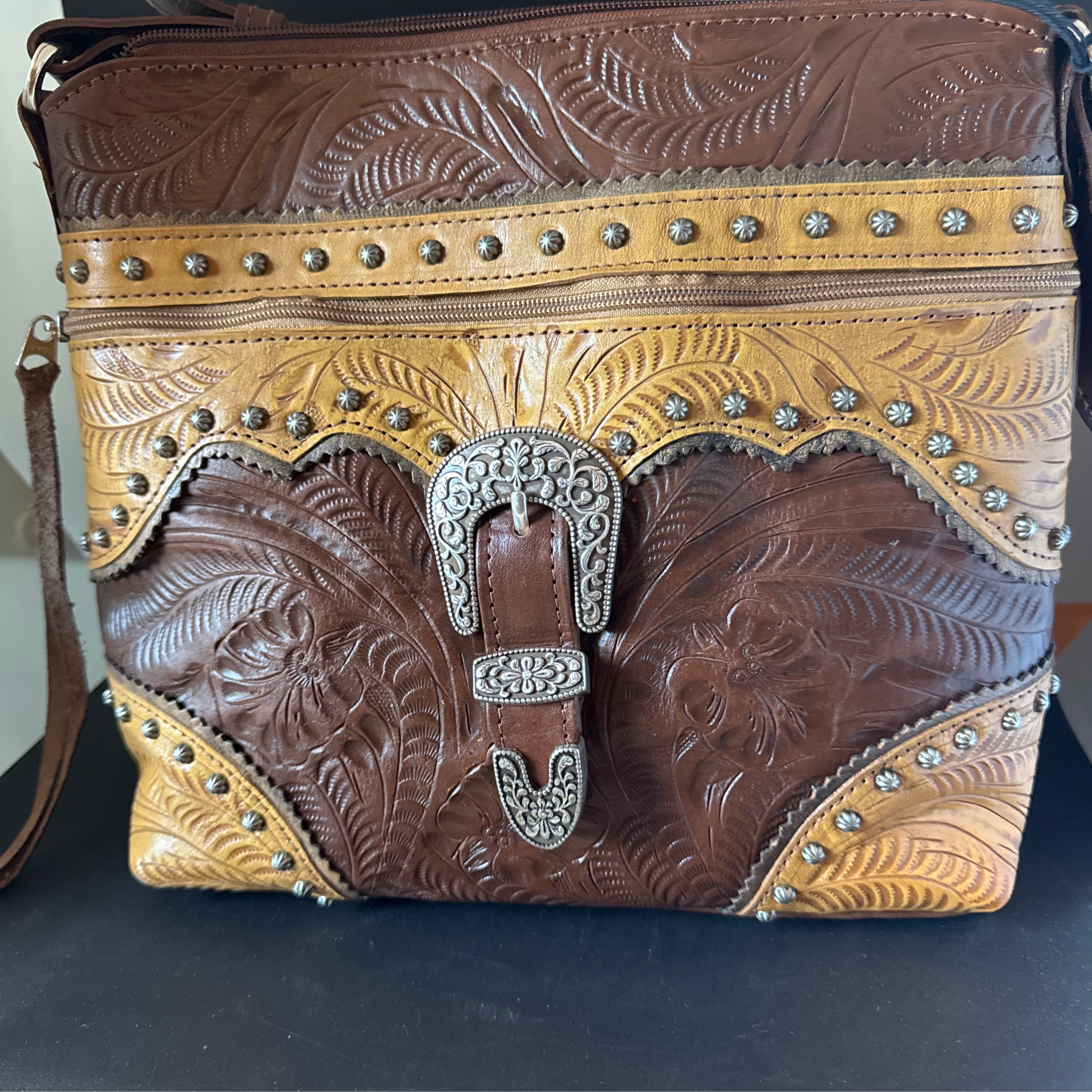 AM Saddle Ridge Zip Top Shoulder Bag  - Dk Brn ***