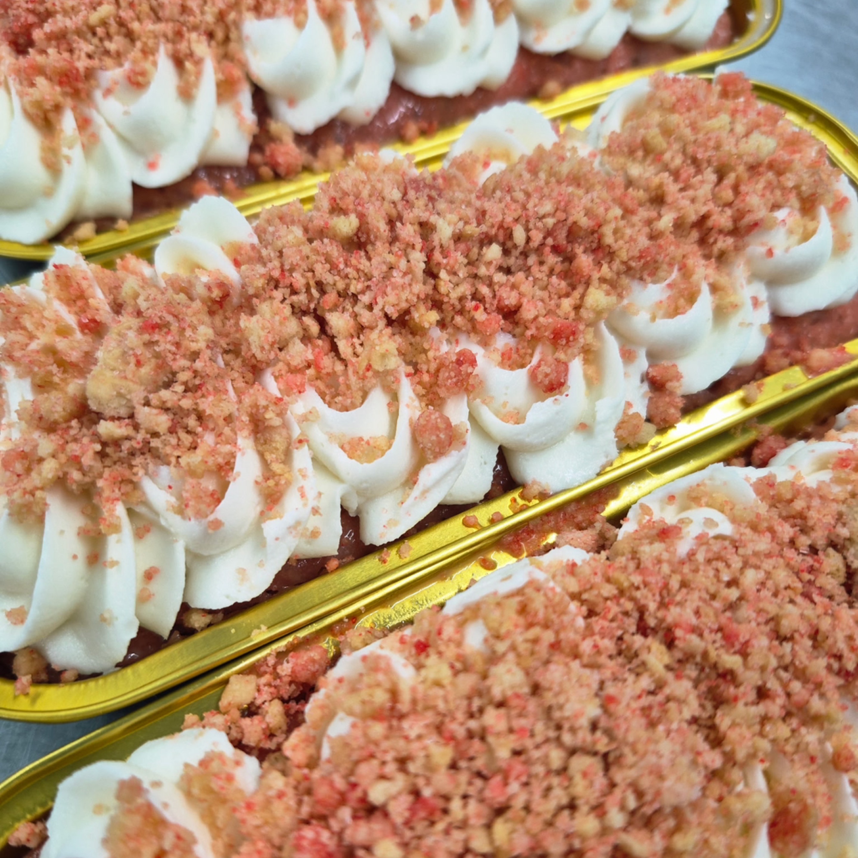 Strawberry Crunch Cake Box