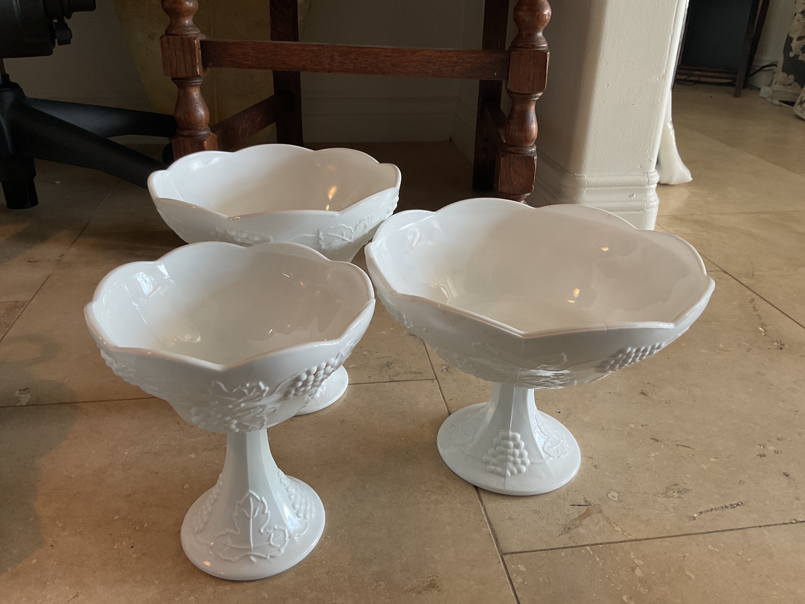 White embossed compote set