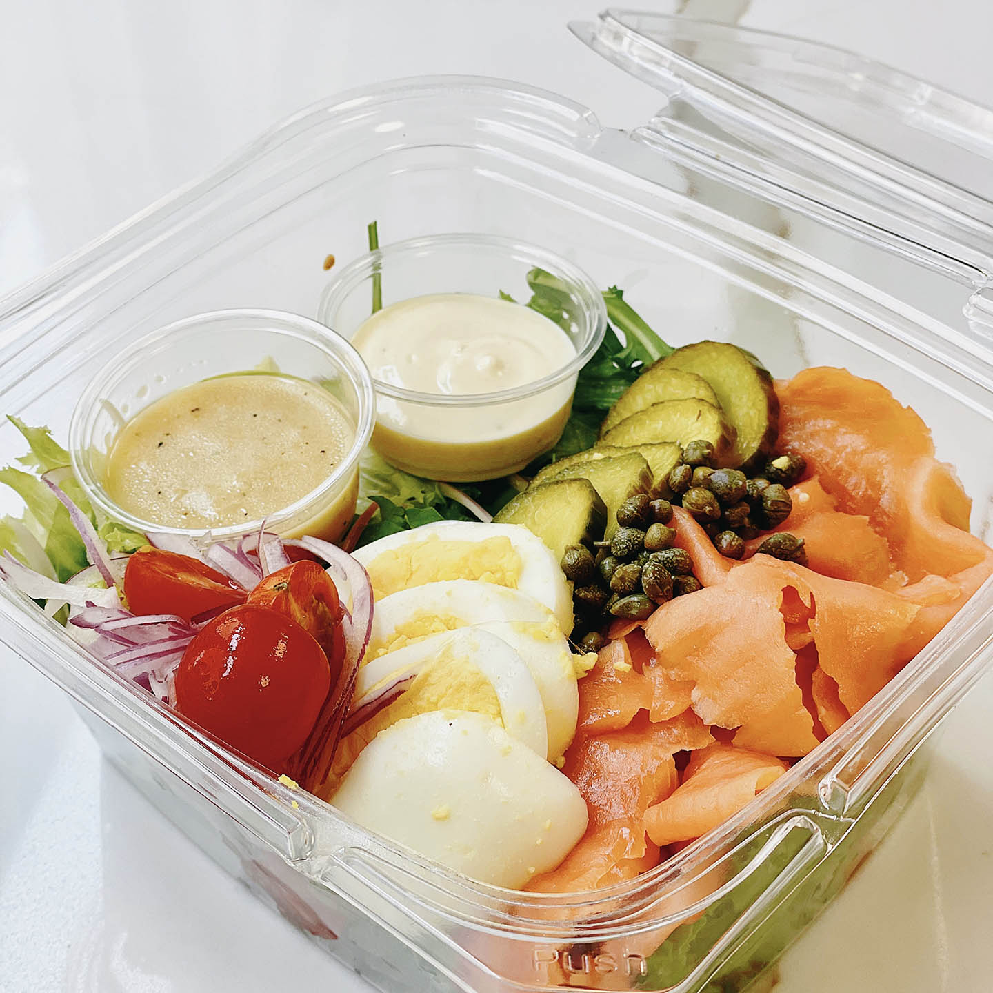 Lox & arugula salad