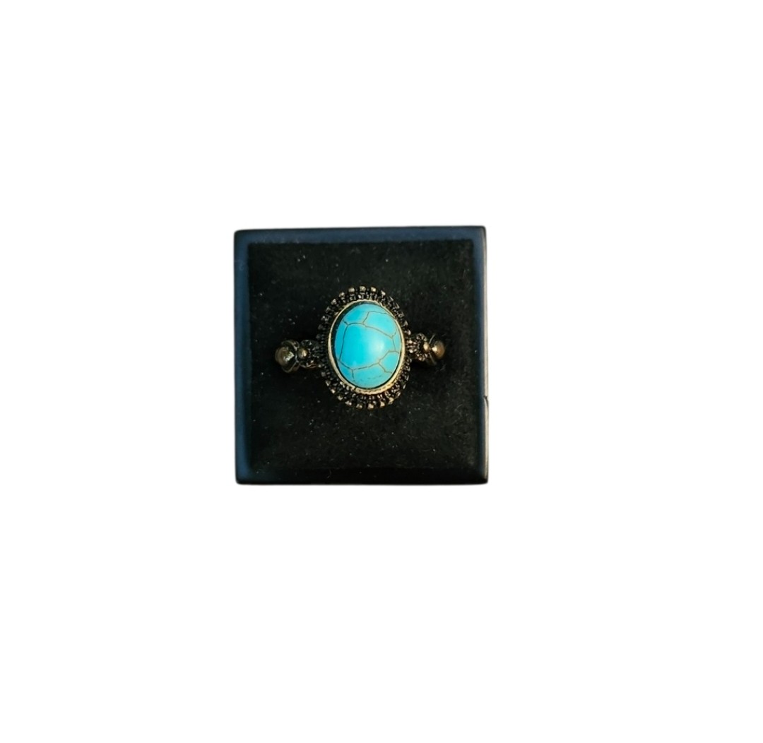 Size 8 Bronze Toned Turqouise Ring