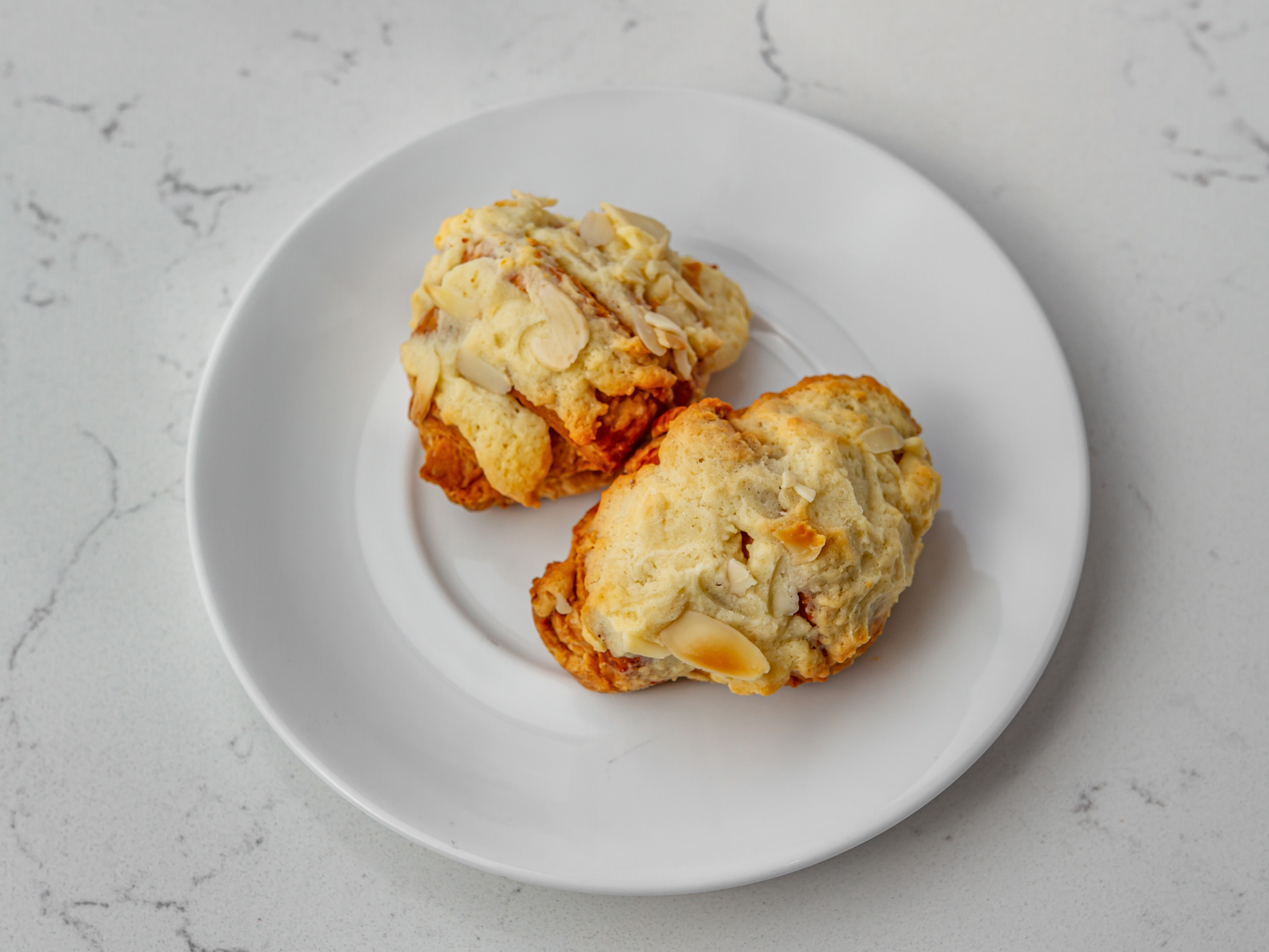 1x Mini Almond Croissant