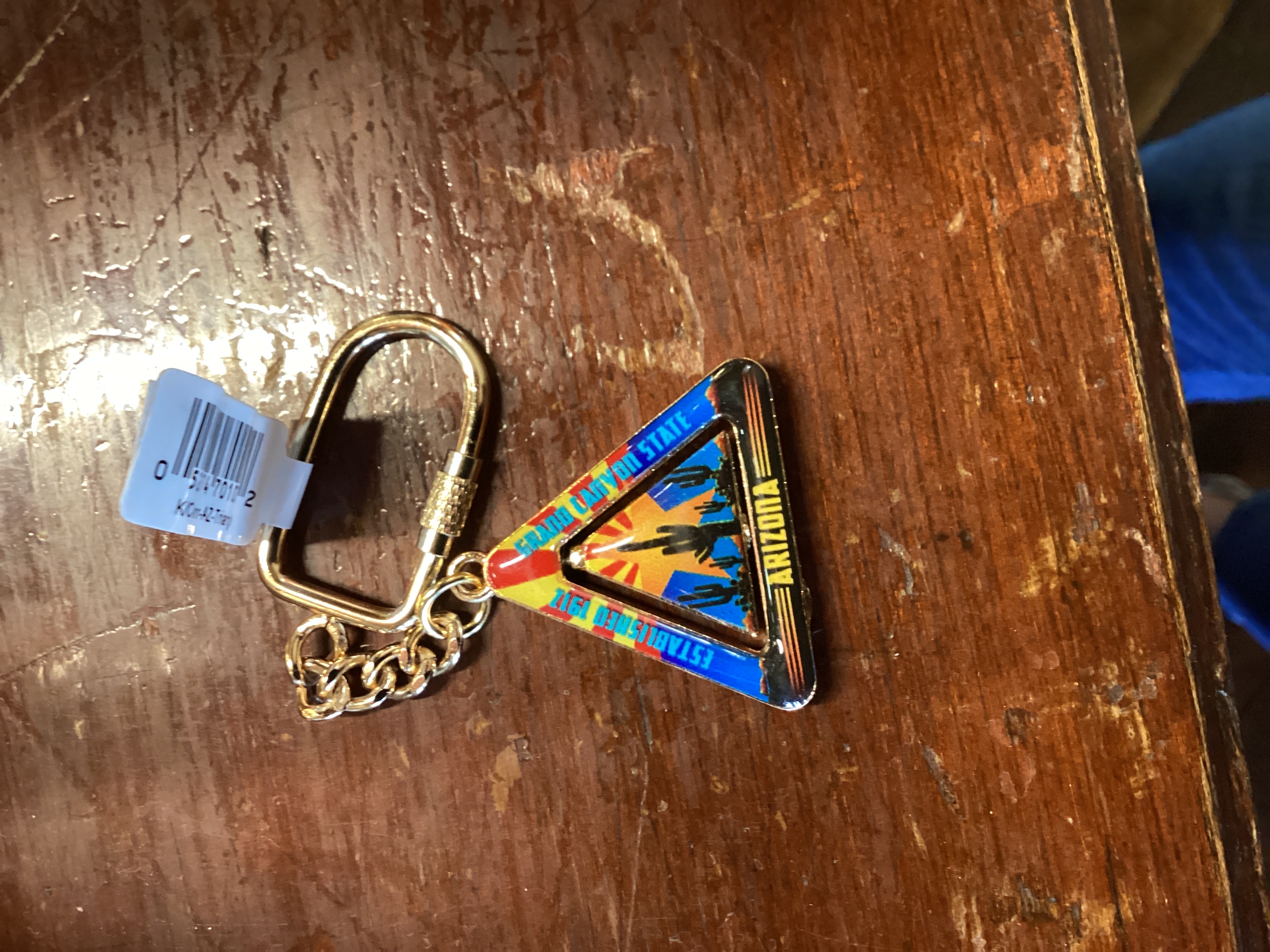 Keychain AZ Spinner Triangle