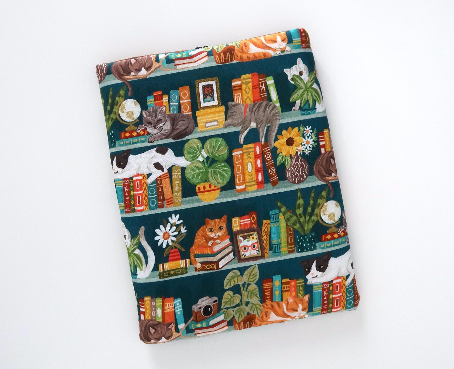 Kindle Paperwhite Cover – Cat Bookshelf, photo 4 of 8