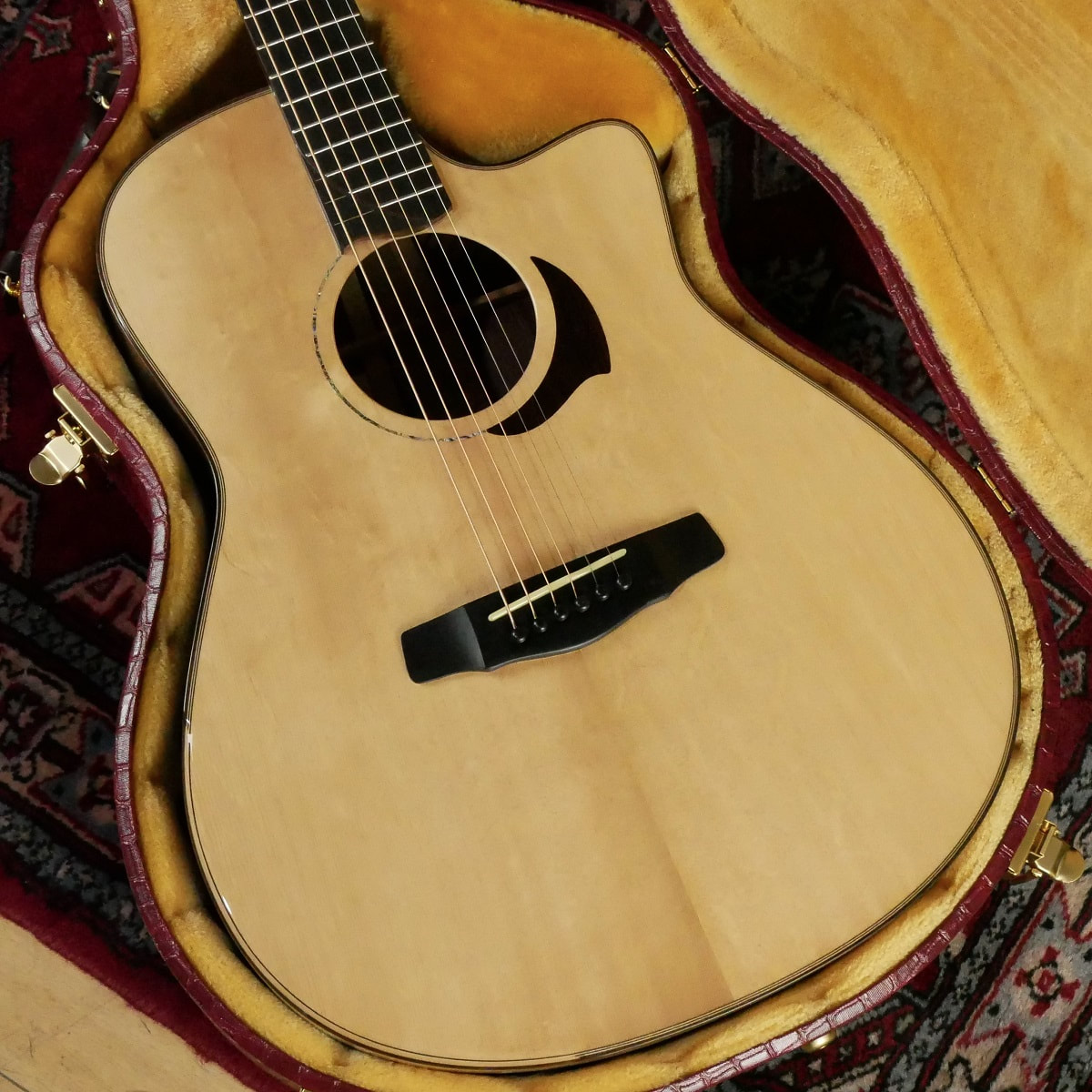 Yokoyama Guitars / AR-SC #988 / Sitka Spruce (Bearclaw) & Camatillo 3P