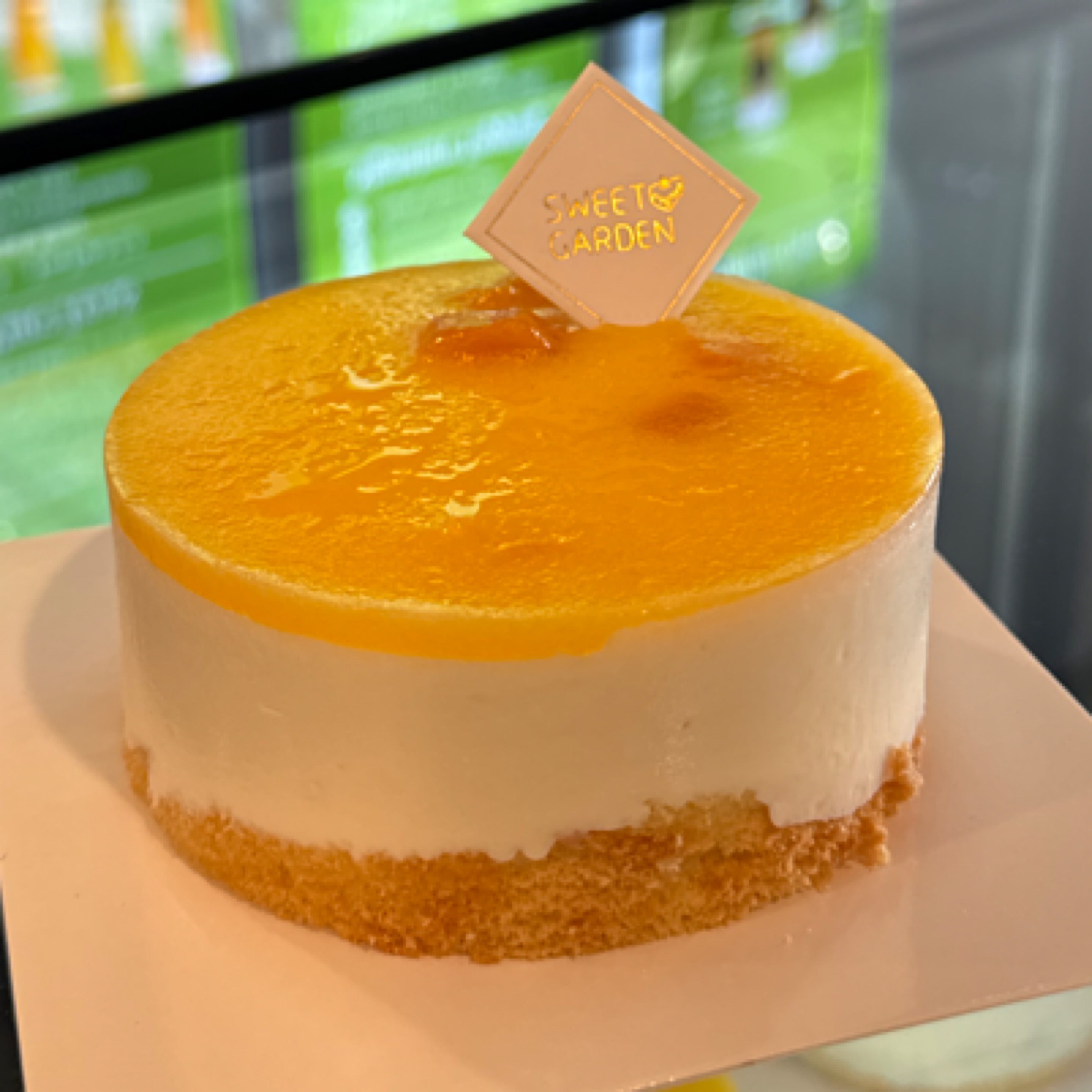 Mango Cheesecake 4"