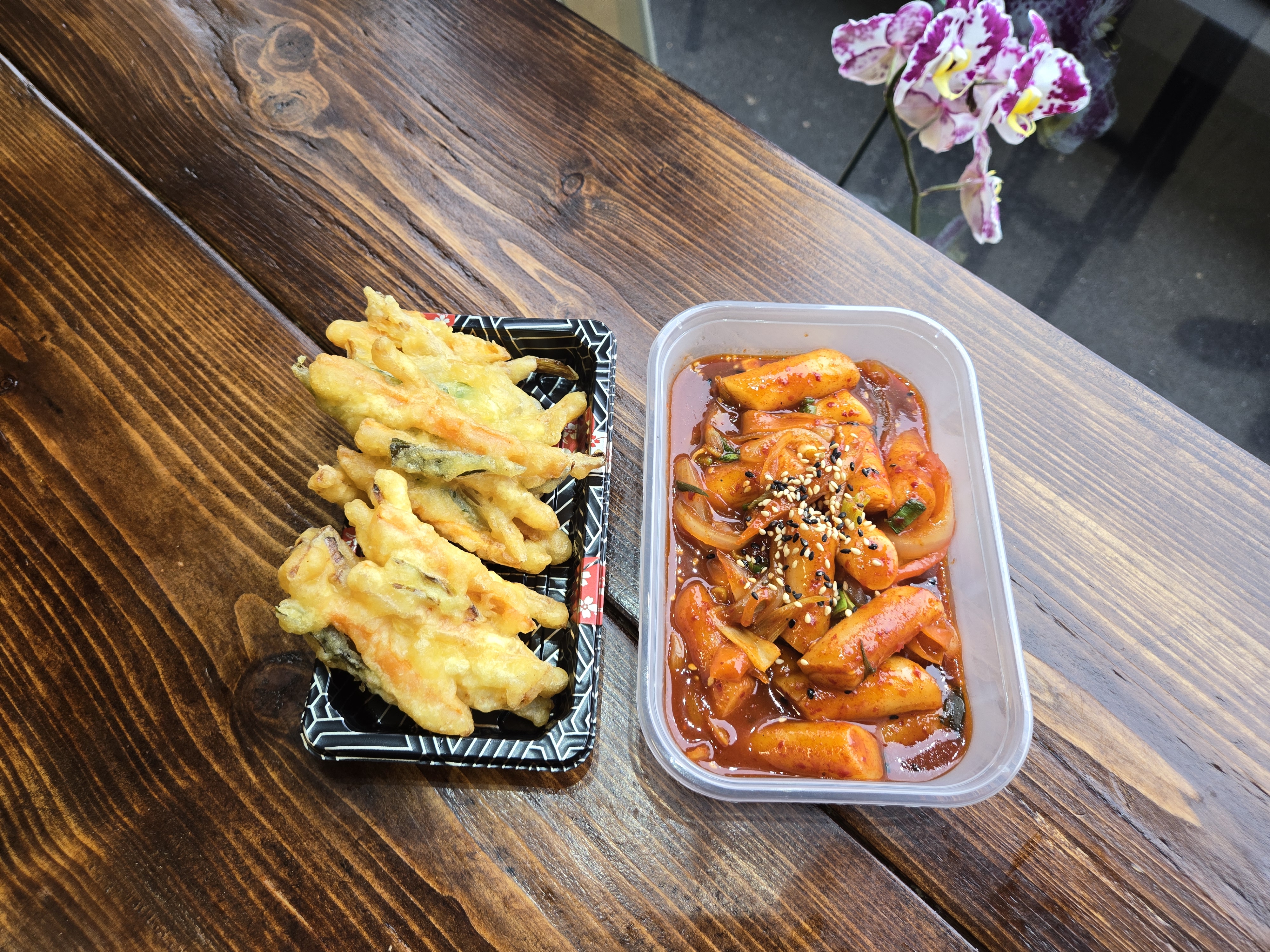 Cheese Ttekbokki with Veg Fritters