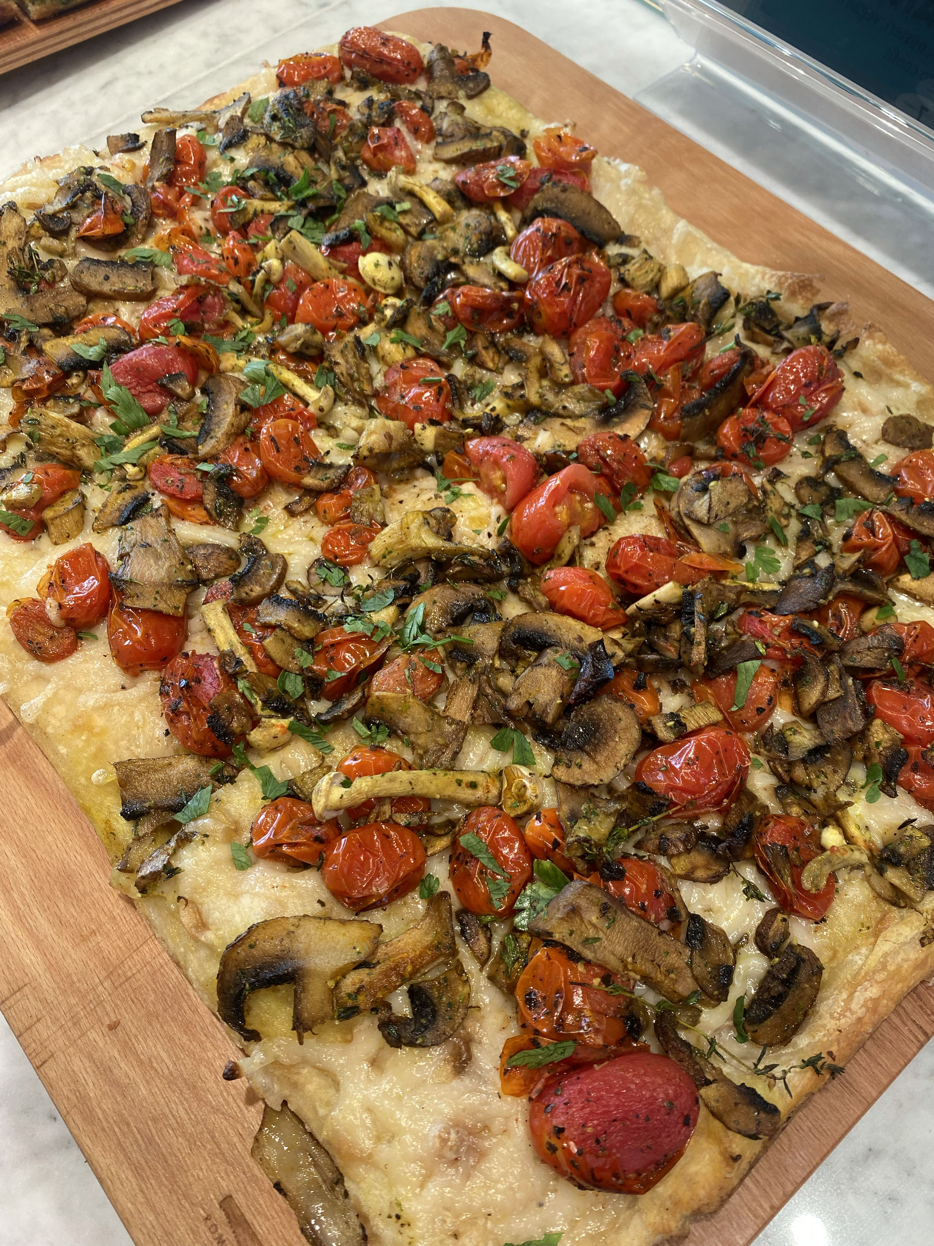 Vegan Mushrooms Gluten Free (12" personal round pie)*