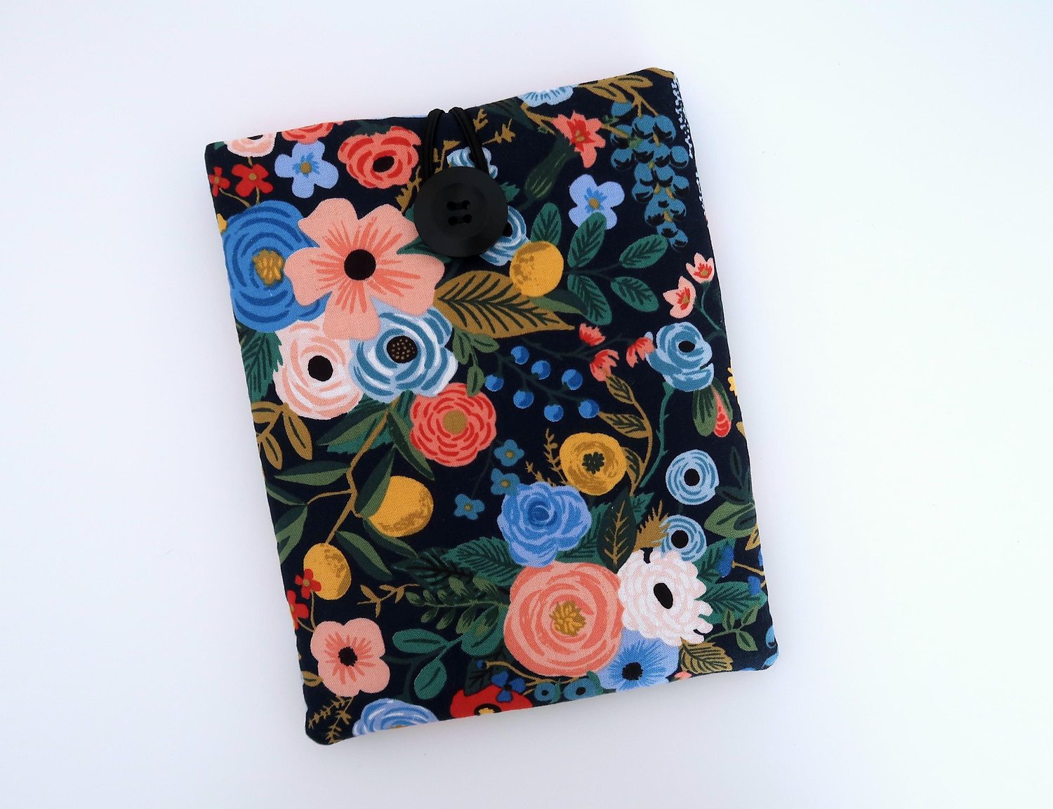 Kindle Paperwhite Cover – Garden Party Navy – handmade kindle paperwhite cover