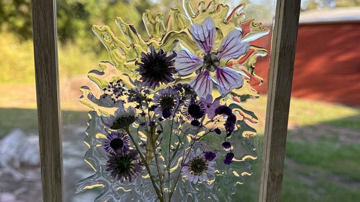 Resin Pressed Flower Sun Catchers Class