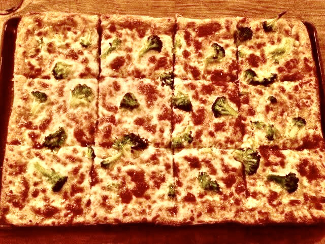 White Broccoli Pizza - 12 Cut