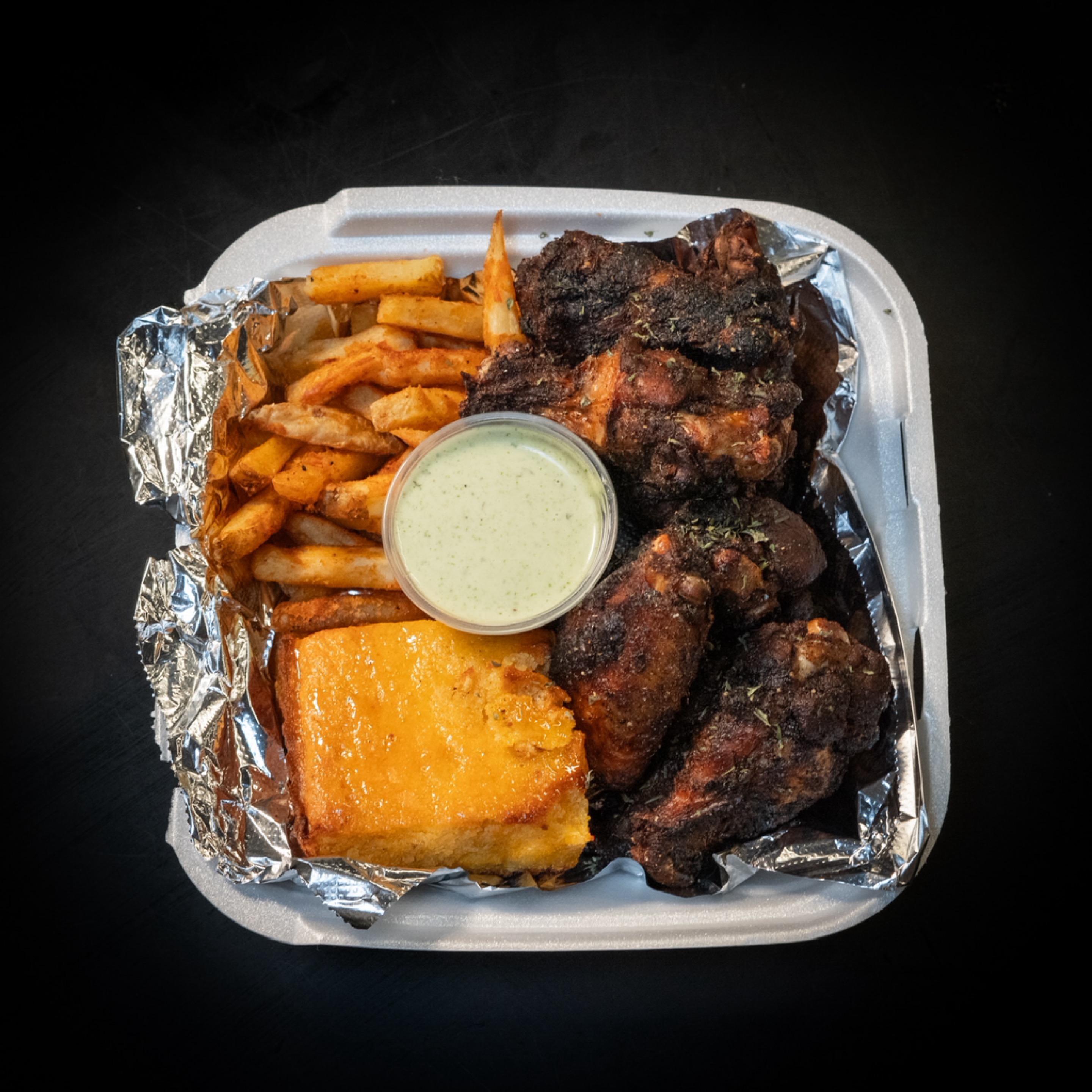 Jumbo Jerk Wings (8pc)