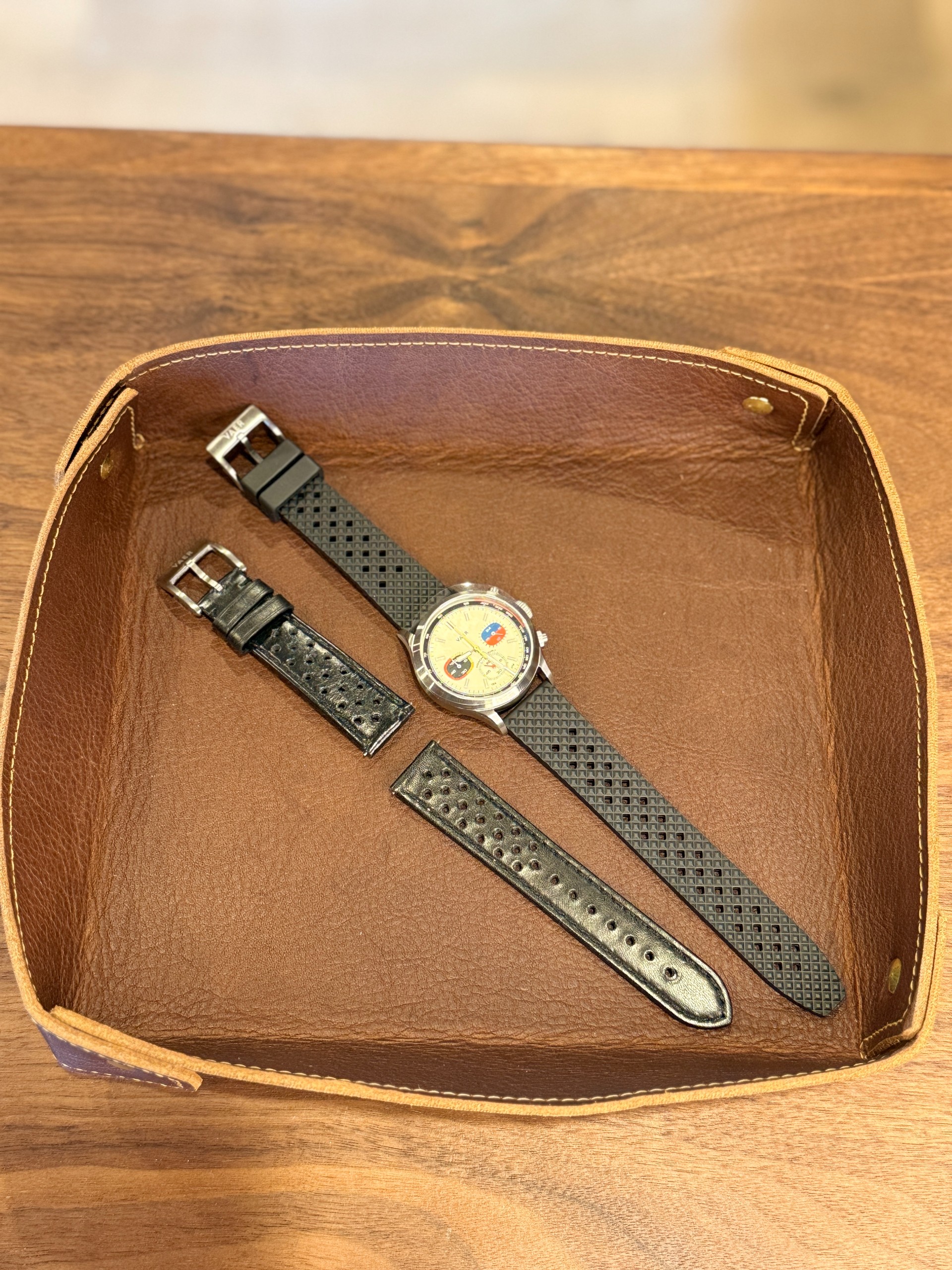 Vaer R1 USA Rally Chrono/Cream/40mm