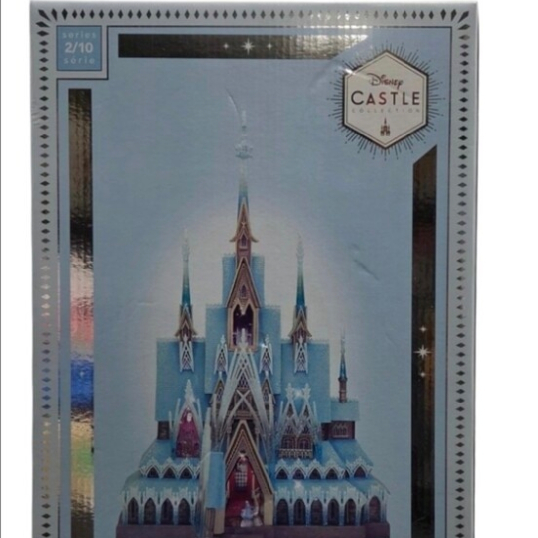 2020 Disney Castle Collection Arendelle Castle Light-Up Figurine (Series 2/10)