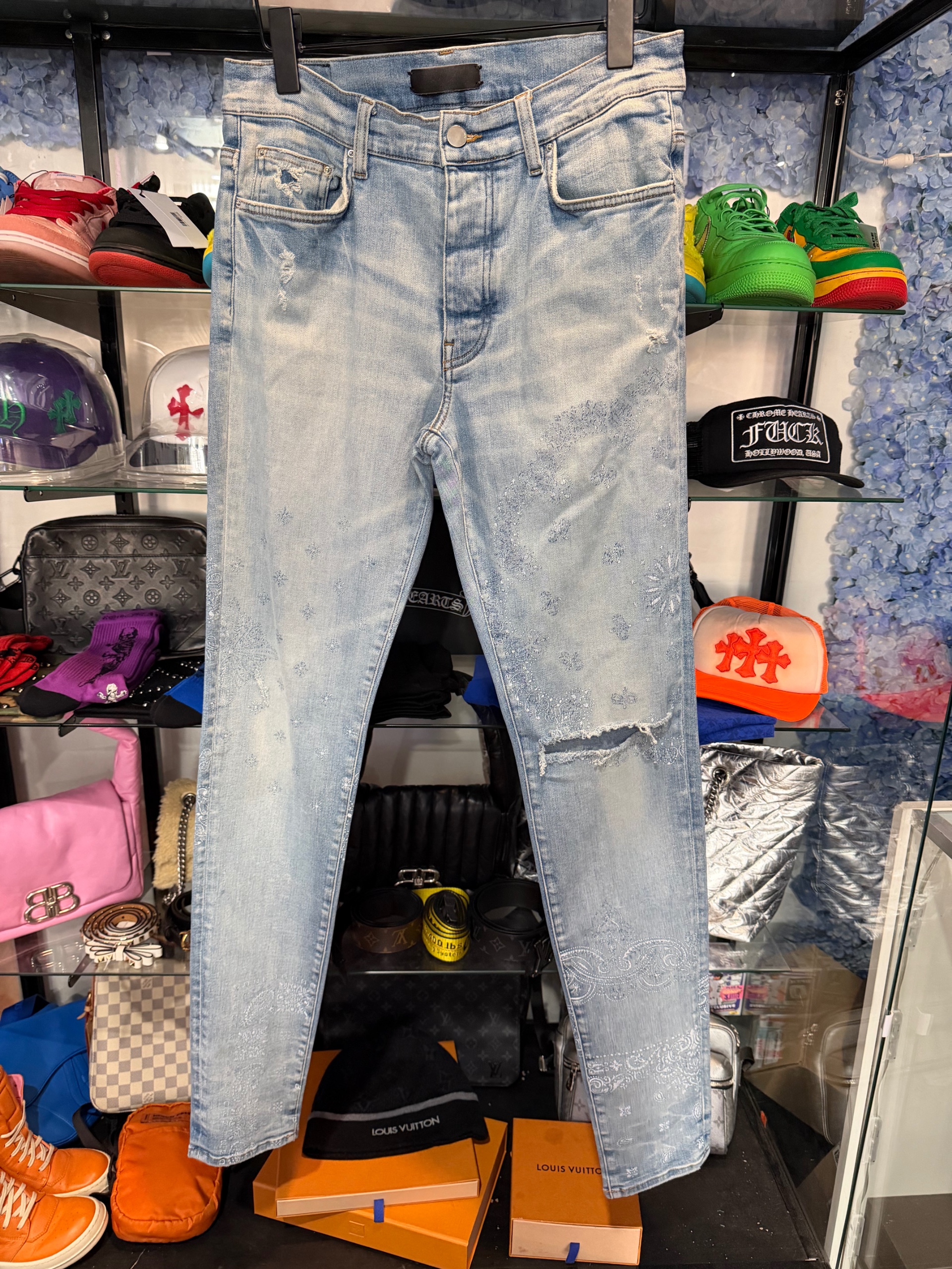 AMIRI DISTRESSED SCREEN PRINT BANDANA JEANS ( USED )