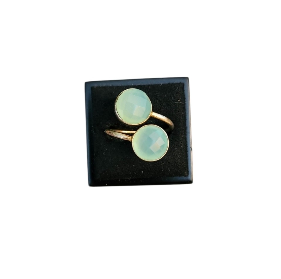 Size 6.5 Gold Toned Light Green Gem Double Stoned Ring