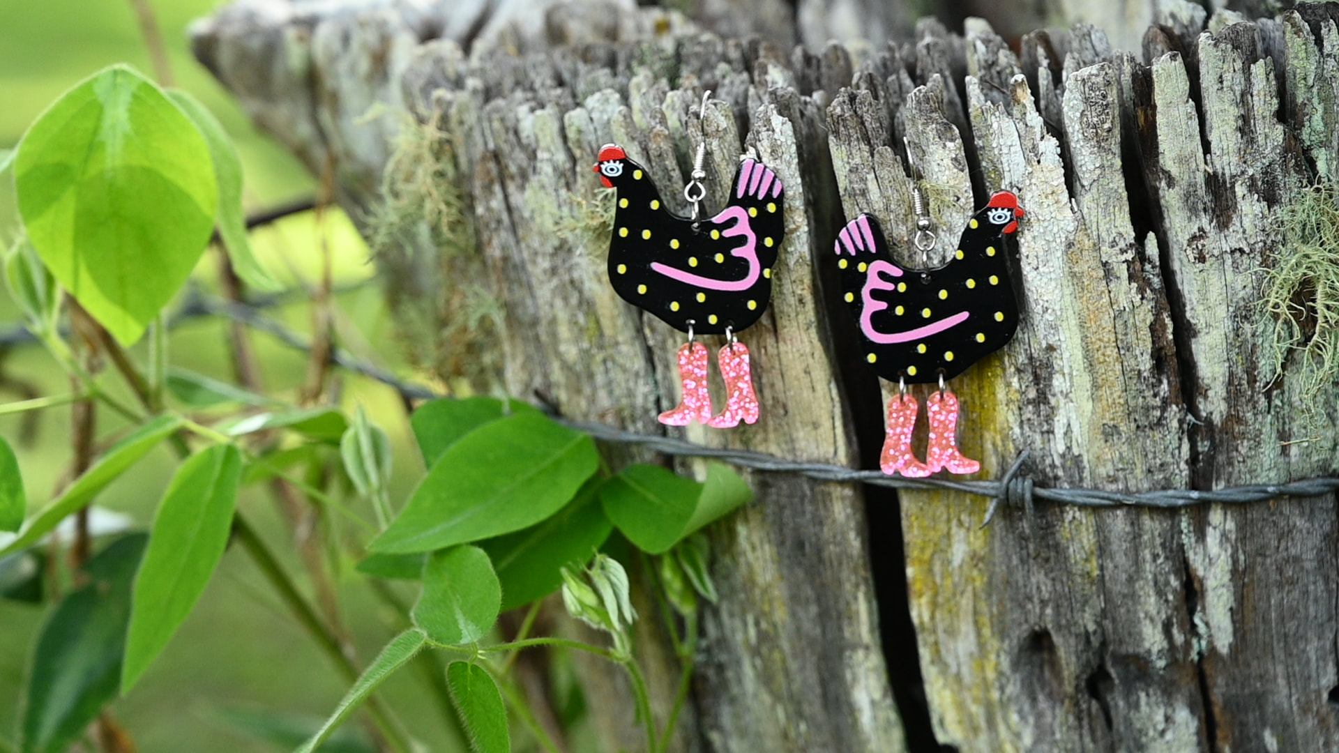 Chickens in boots - Earrings