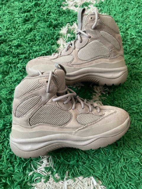 Yeezy Season 7 Desert Boot Size 8 (color-cinder) (used)