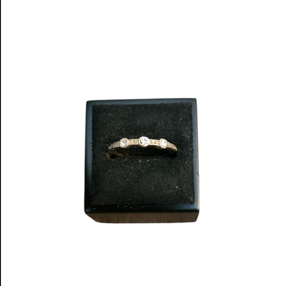 Size 6.5 Gold Toned Bezel Set Round Cut Cubic Zirconia Stackable Band