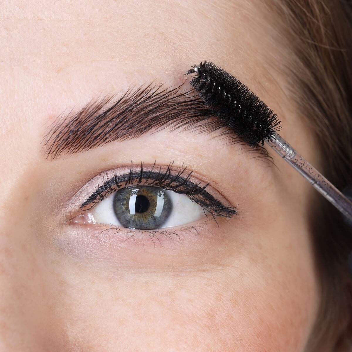 Eyebrow Lamination with Shaping + Tinting