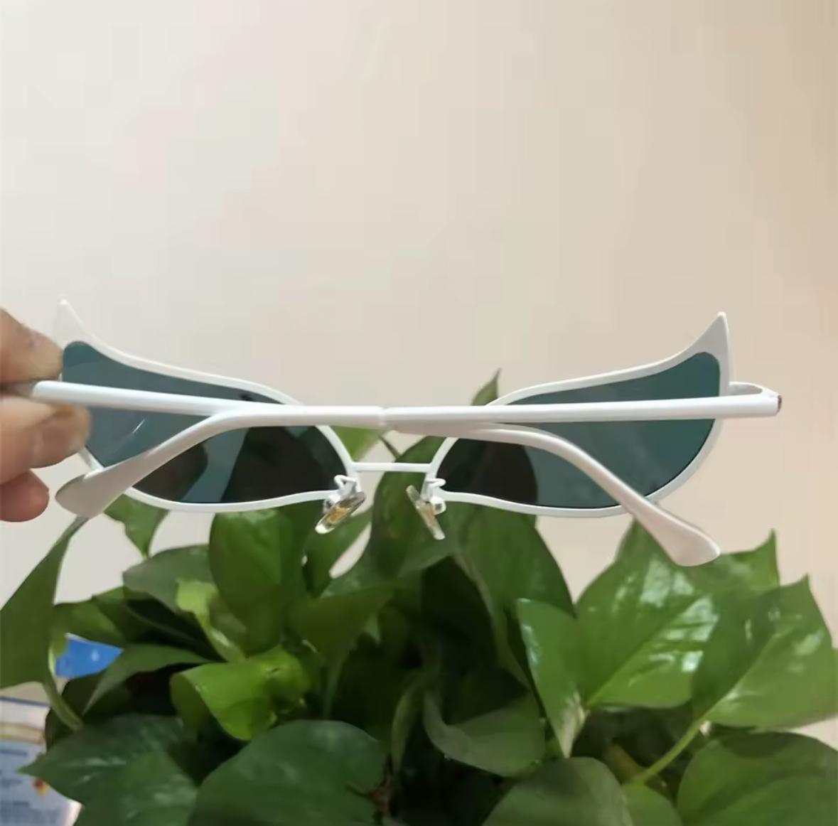 Donquixote PVC Anime Cat Eye Sunglasses, image 3