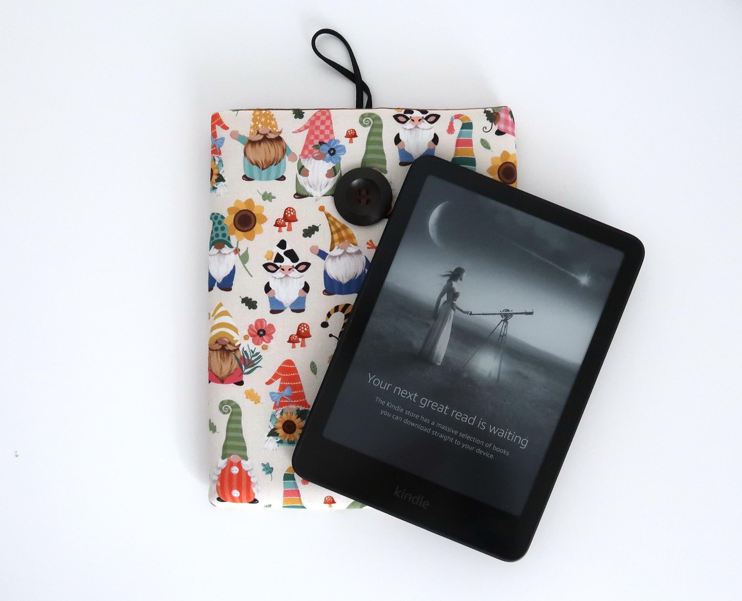 Kindle Paperwhite Cover – Garden Gnomes, photo 3 of 7