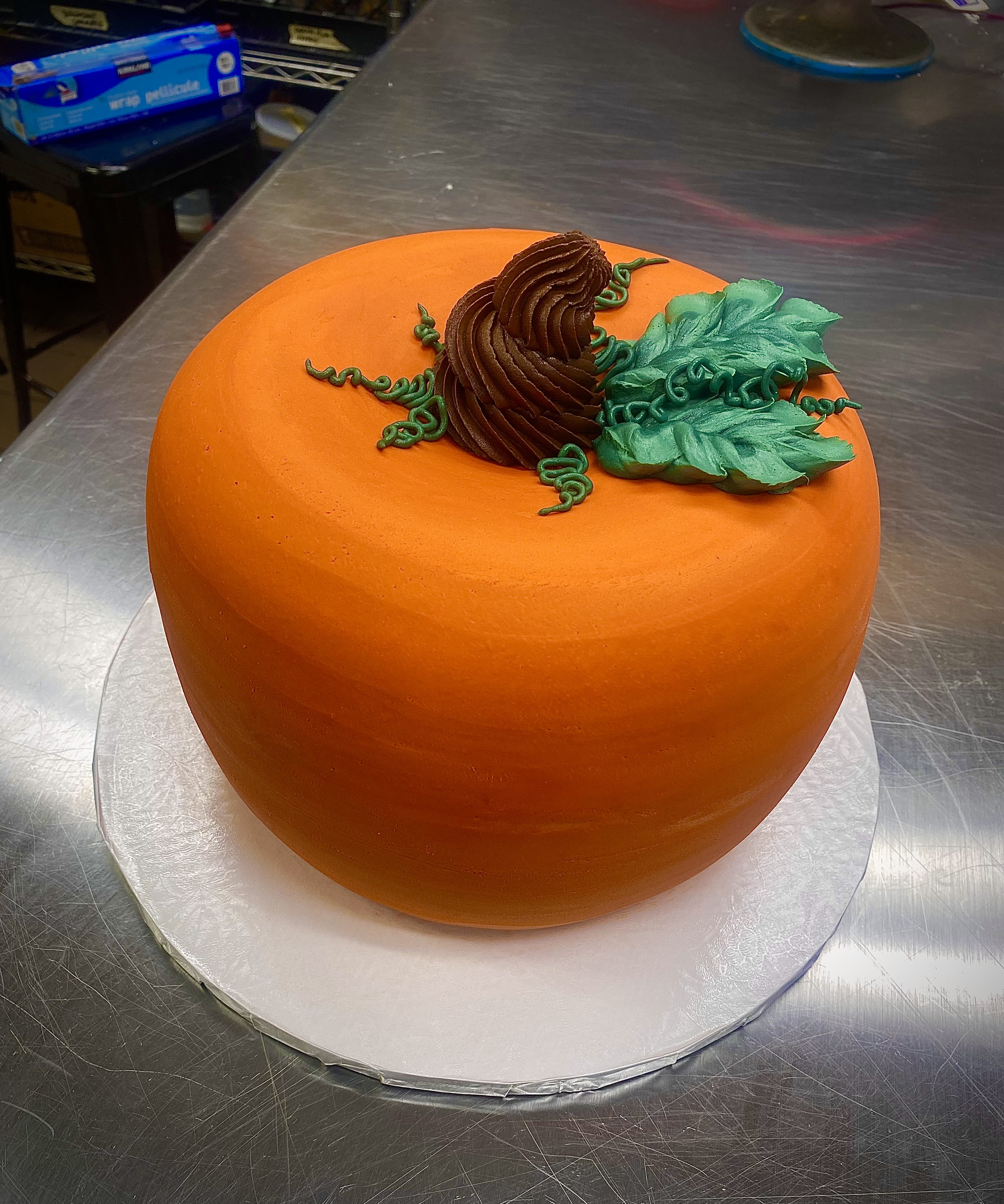 Signature Pumpkin 8" Cake - Cake Flavor Pumpkin Spice - Vanilla Buttercream Icing