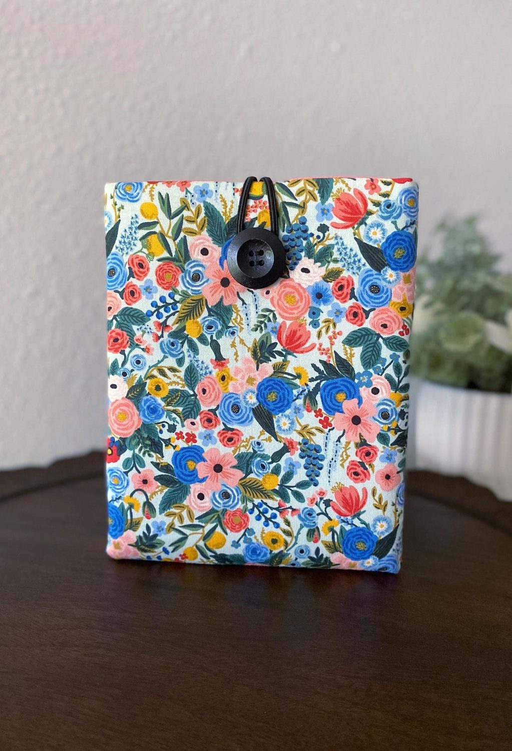 Kindle Paperwhite Cover – Petite Garden Party Blue, photo 3 of 5
