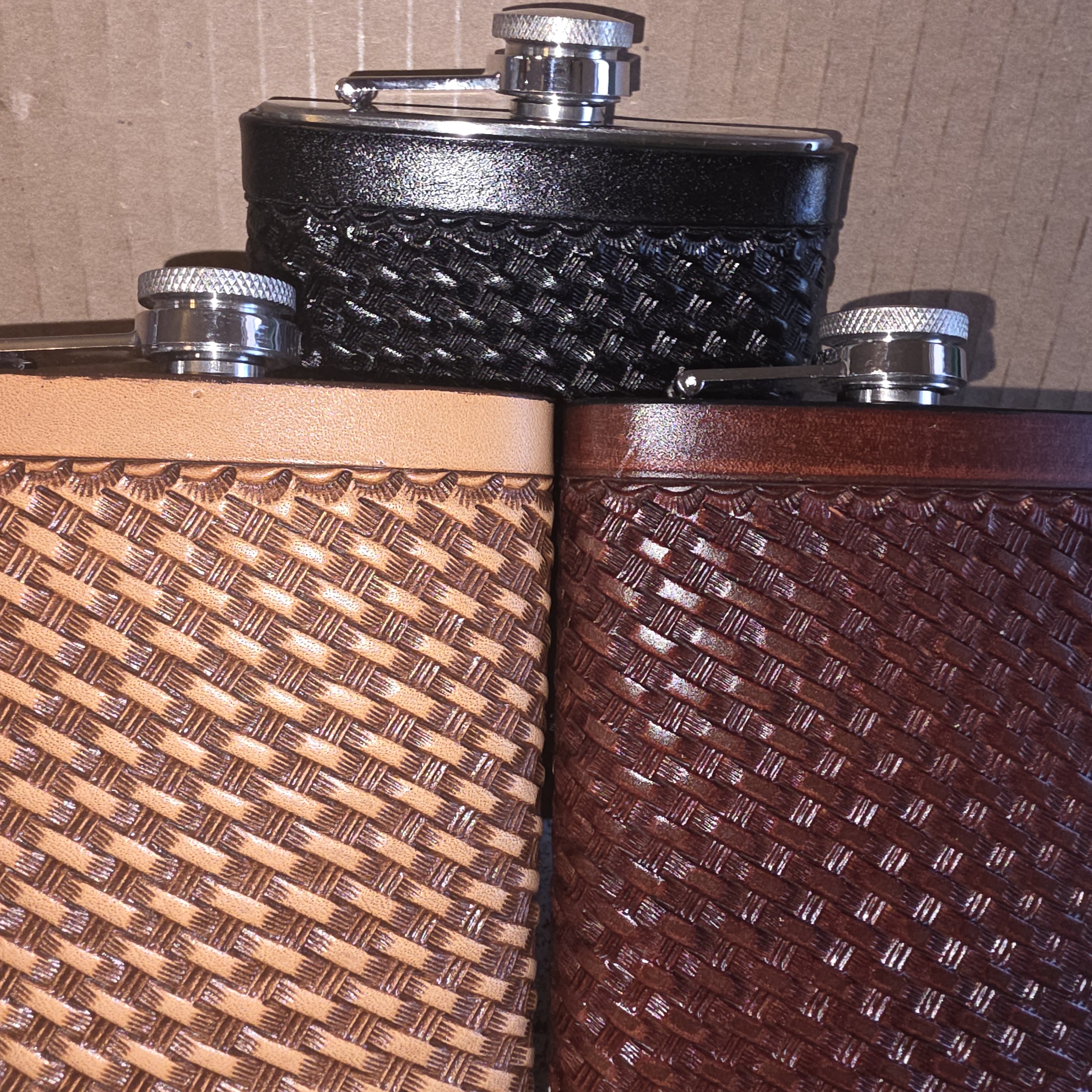 Flask Basketweave Leather    6/6/6