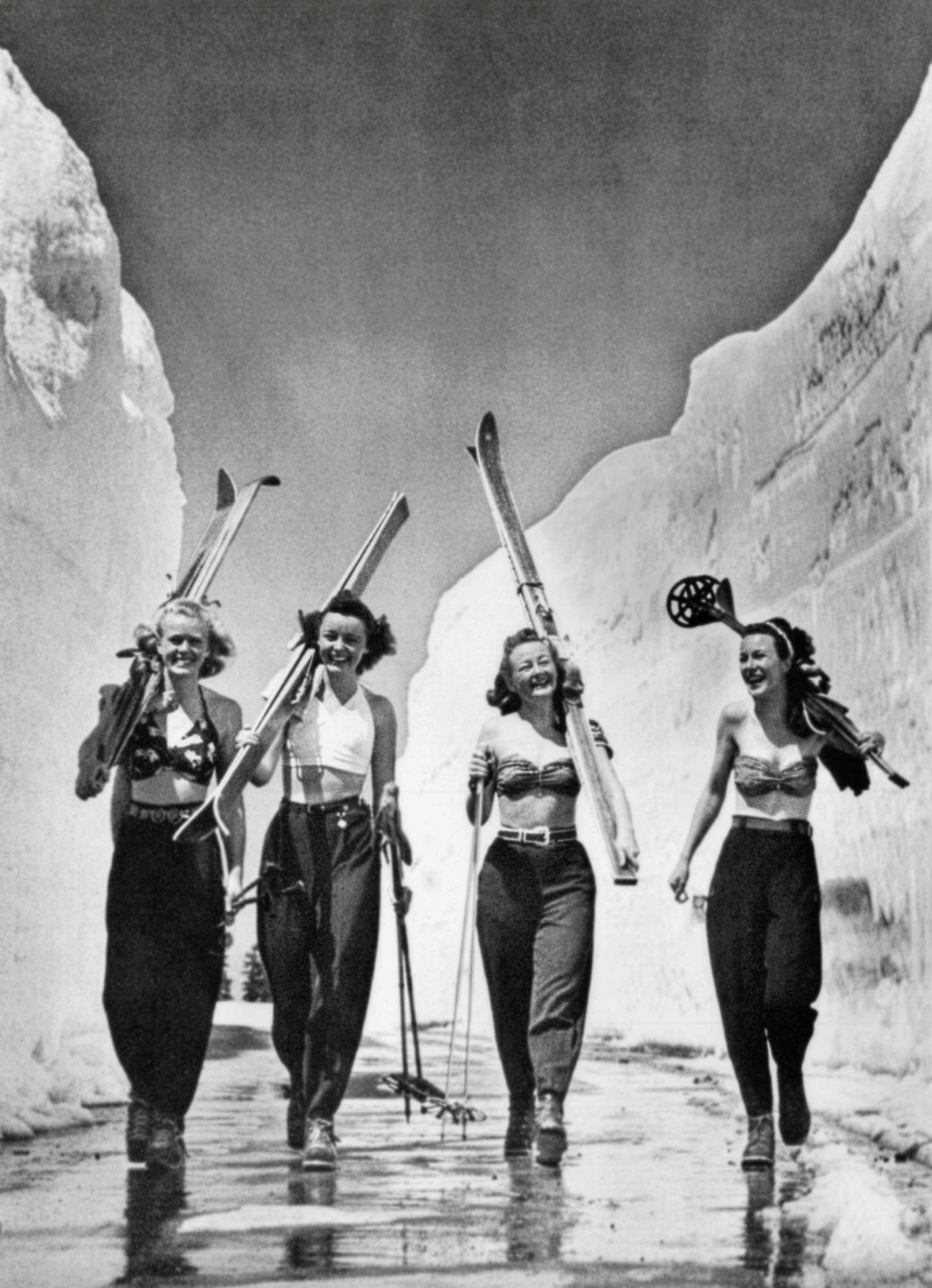 Girls with Skis Poster