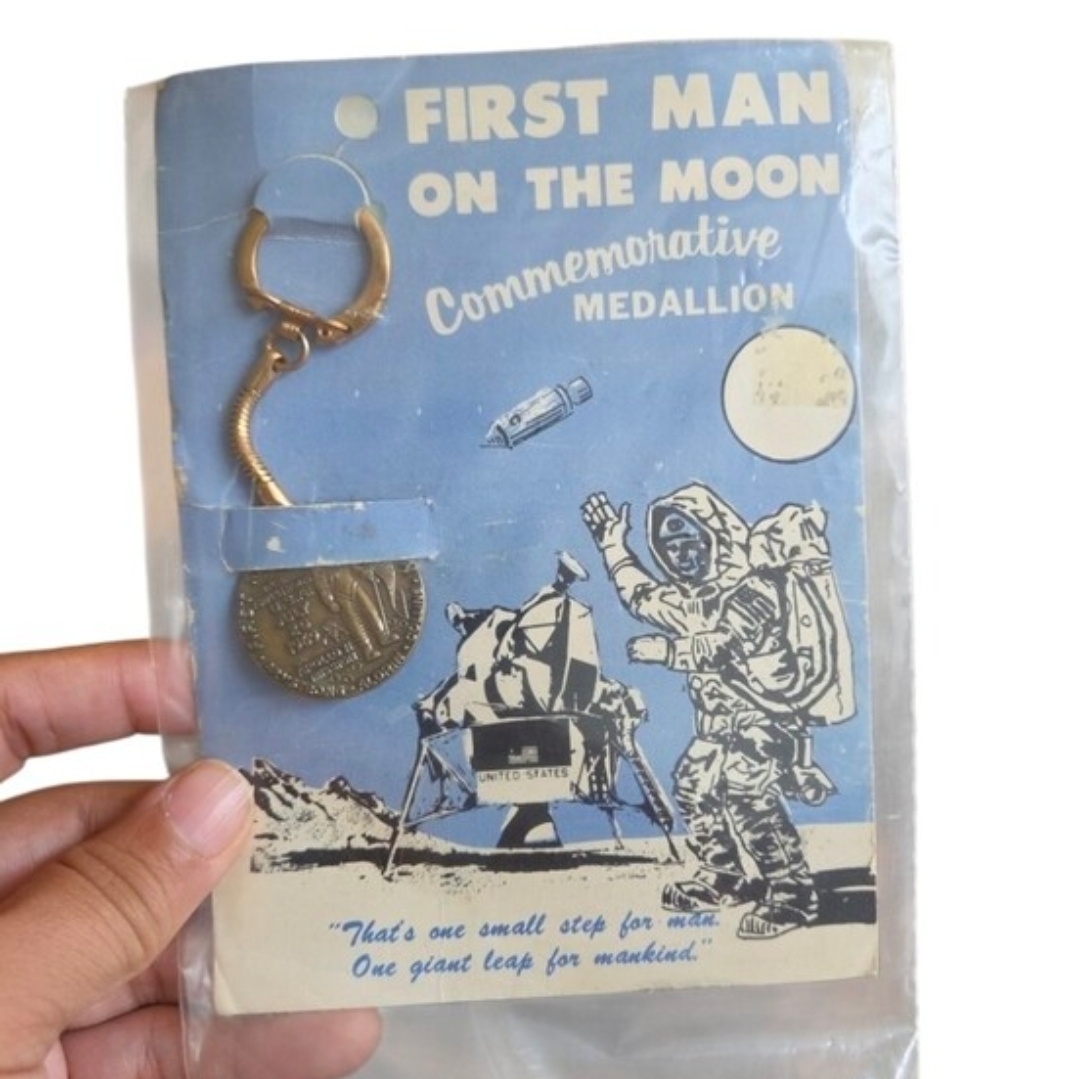 Vintage July 20 1969 First Man on the Moon Commemorative Medallion Keychain