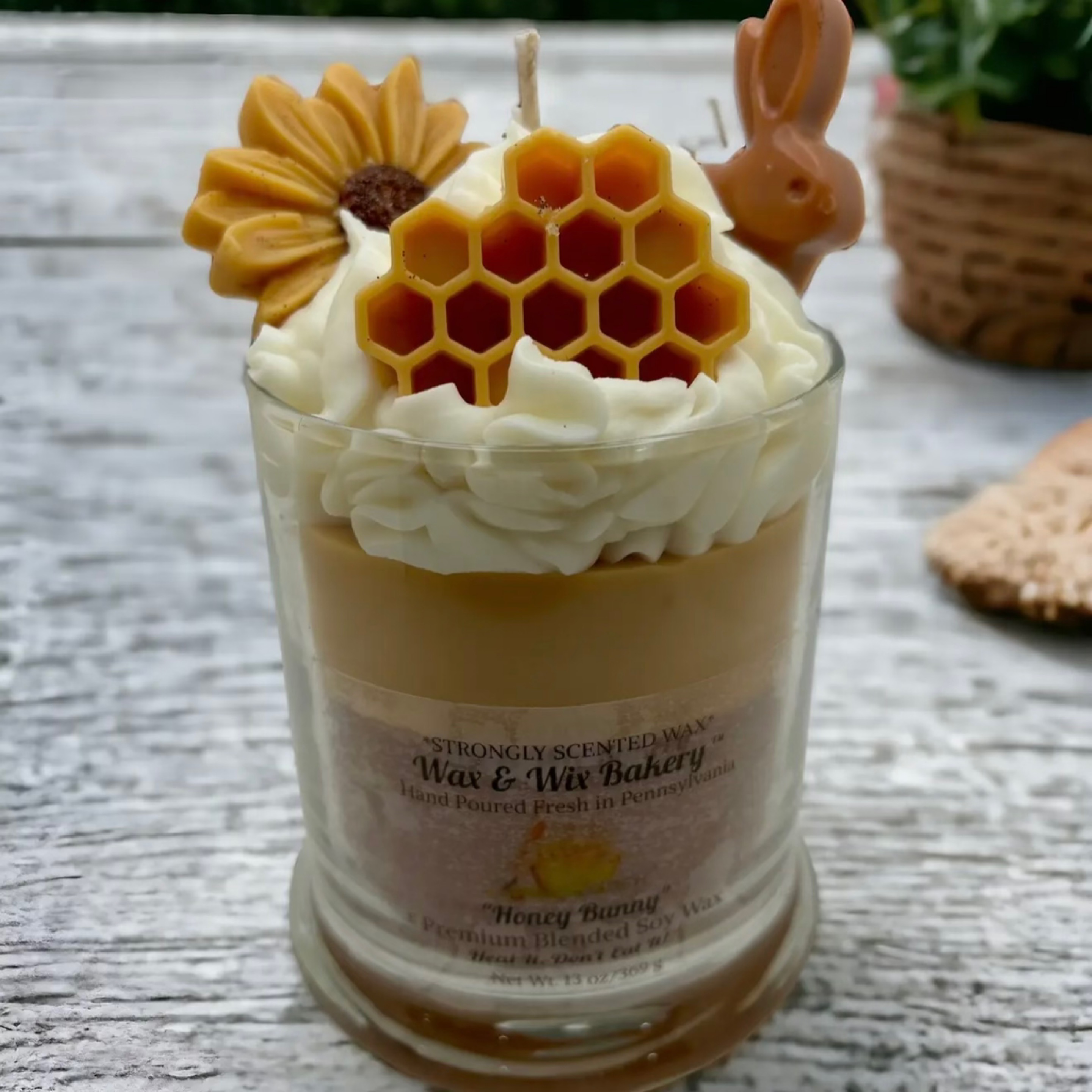 Wax and Wix Bakery - Honey Bunny Candle 