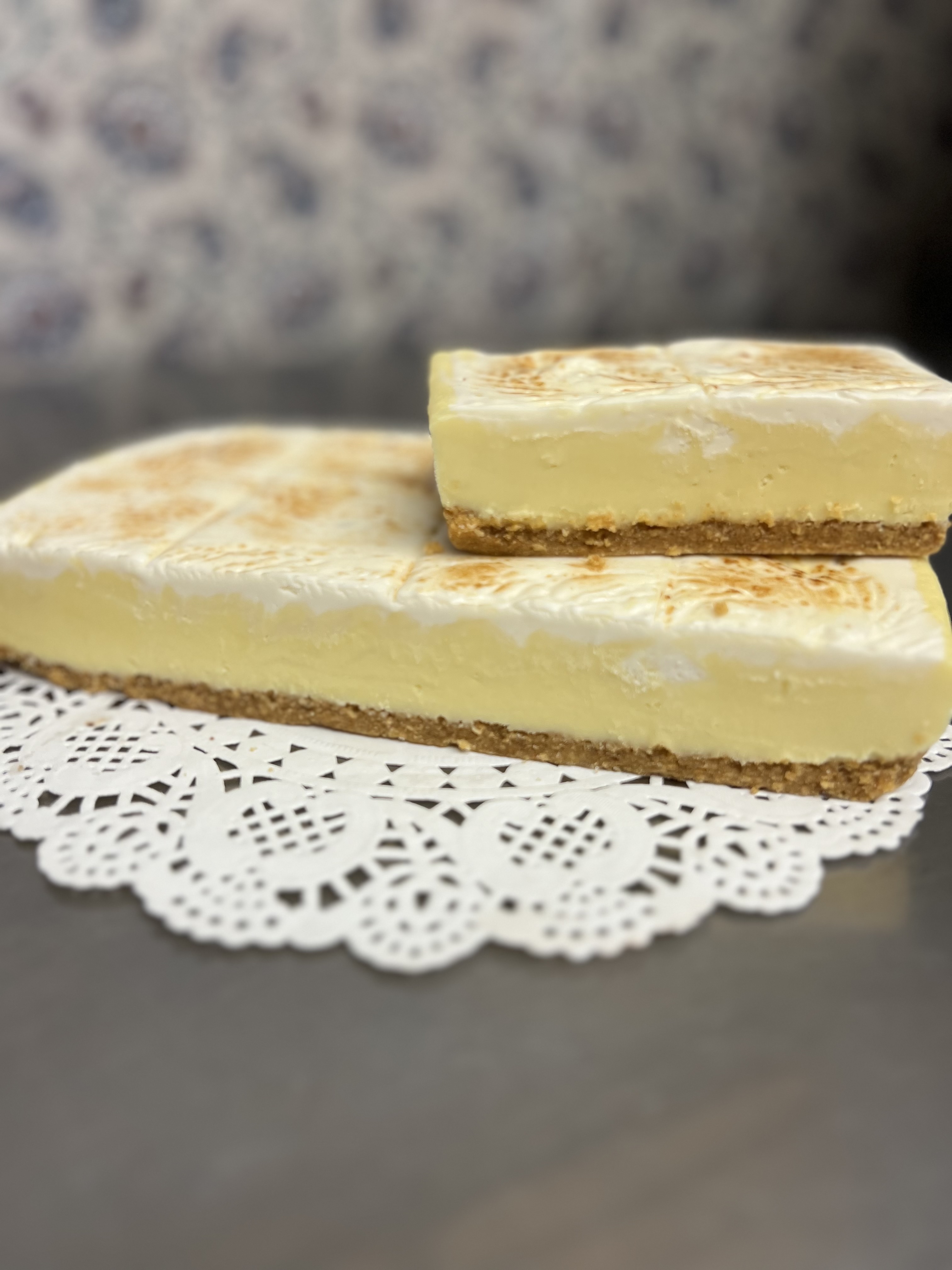 Lemon Meringue Fudge 1lb (4 squares)